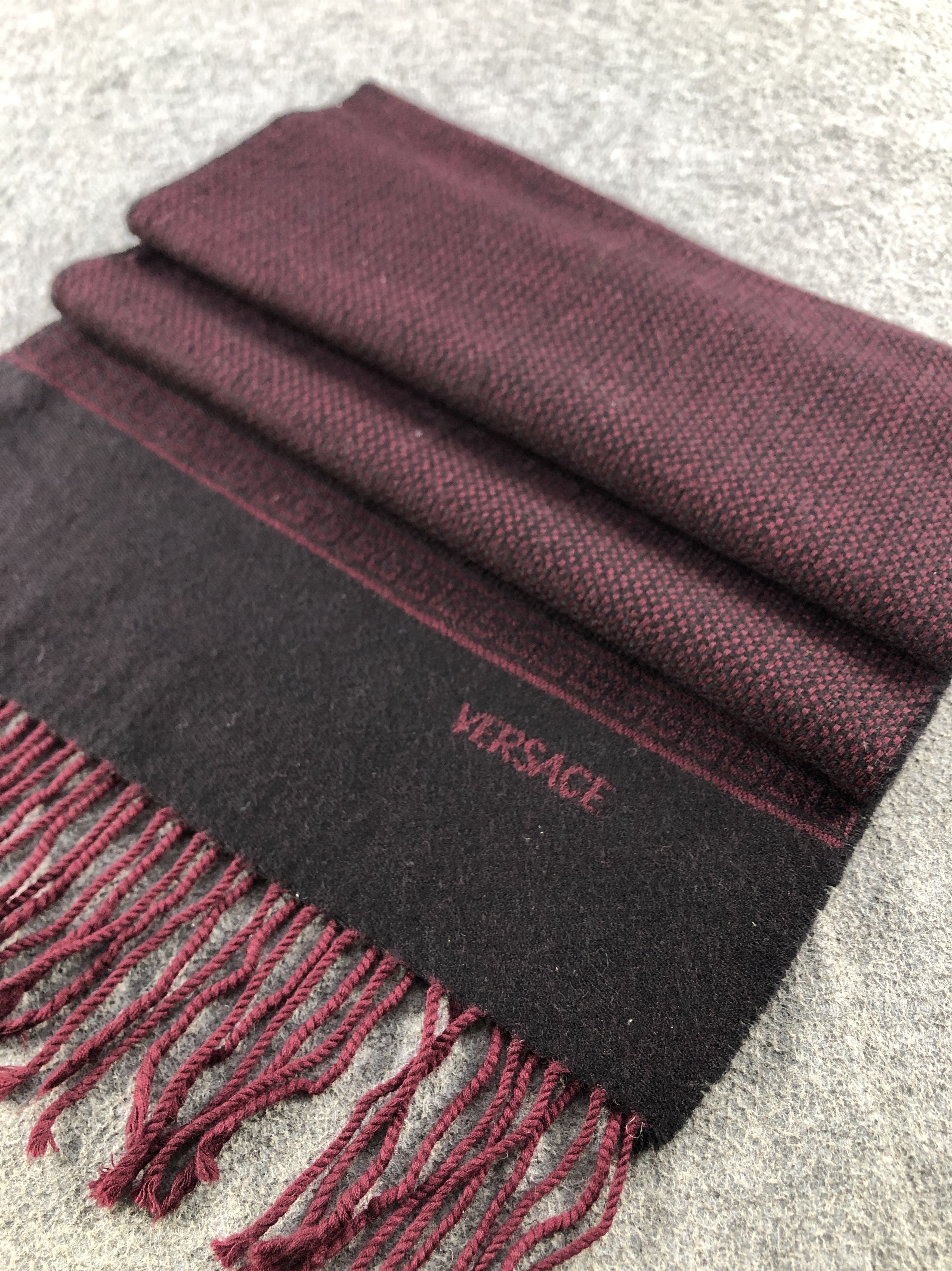 Versace Versace Wool Scarf / Muffler / Neckwear P757 Size ONE SIZE - 2 Thumbnail