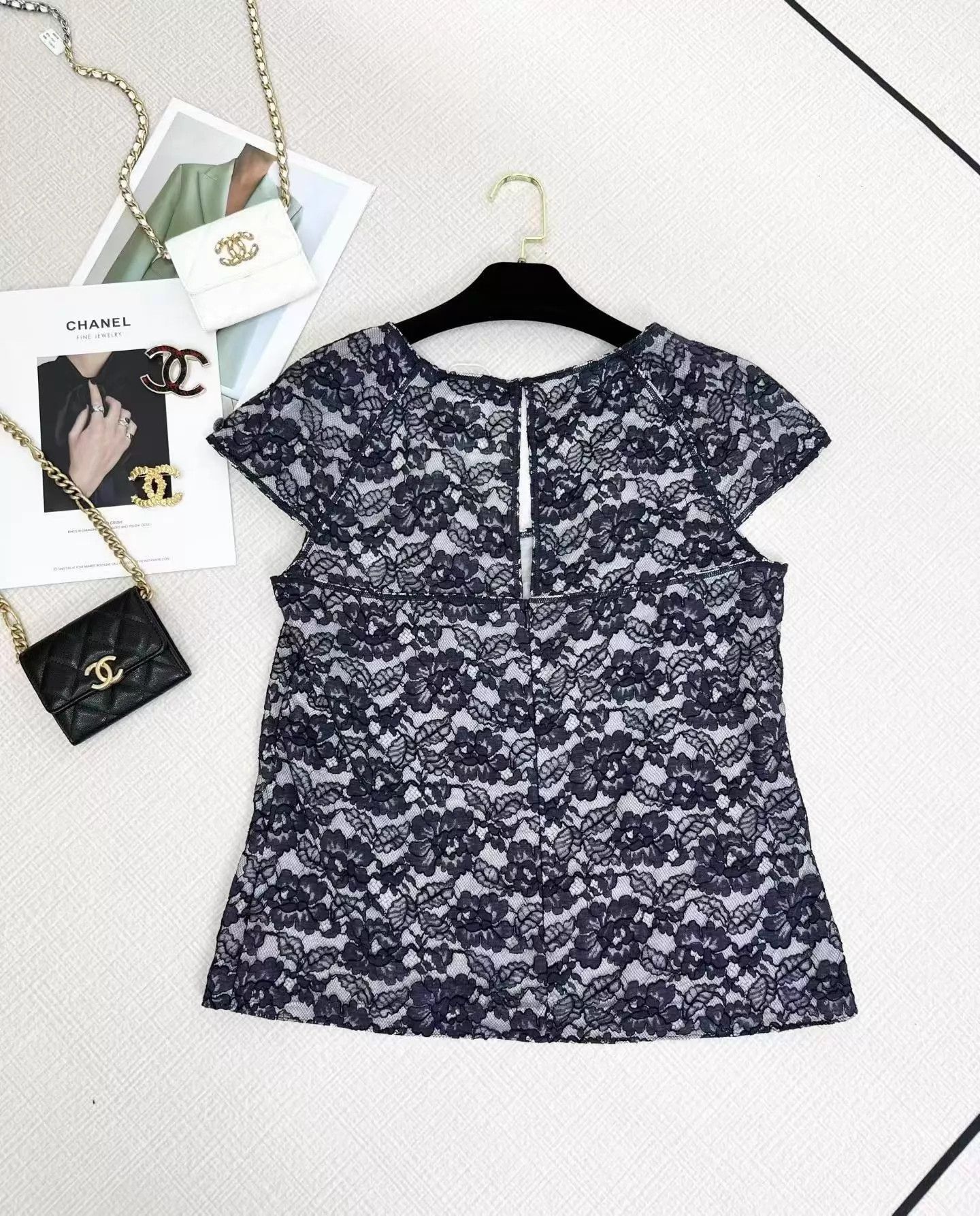 Chanel CHANEL SG Runway Lace Cutout Short-Sleeve Top Size L / US 10 / IT 46 - 3 Thumbnail