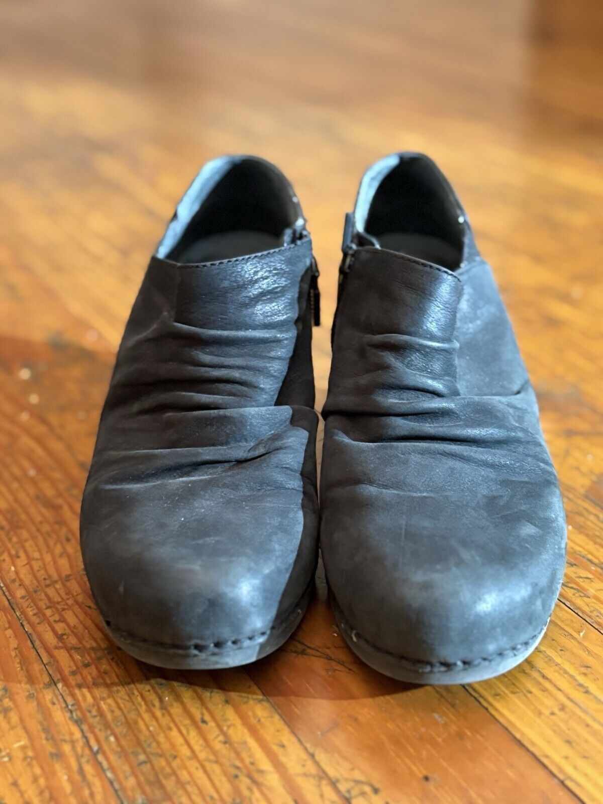 Dansko Dansko Suede Wedge Bootie 7.5 Size US 7.5 / IT 37.5 - 1 Thumbnail