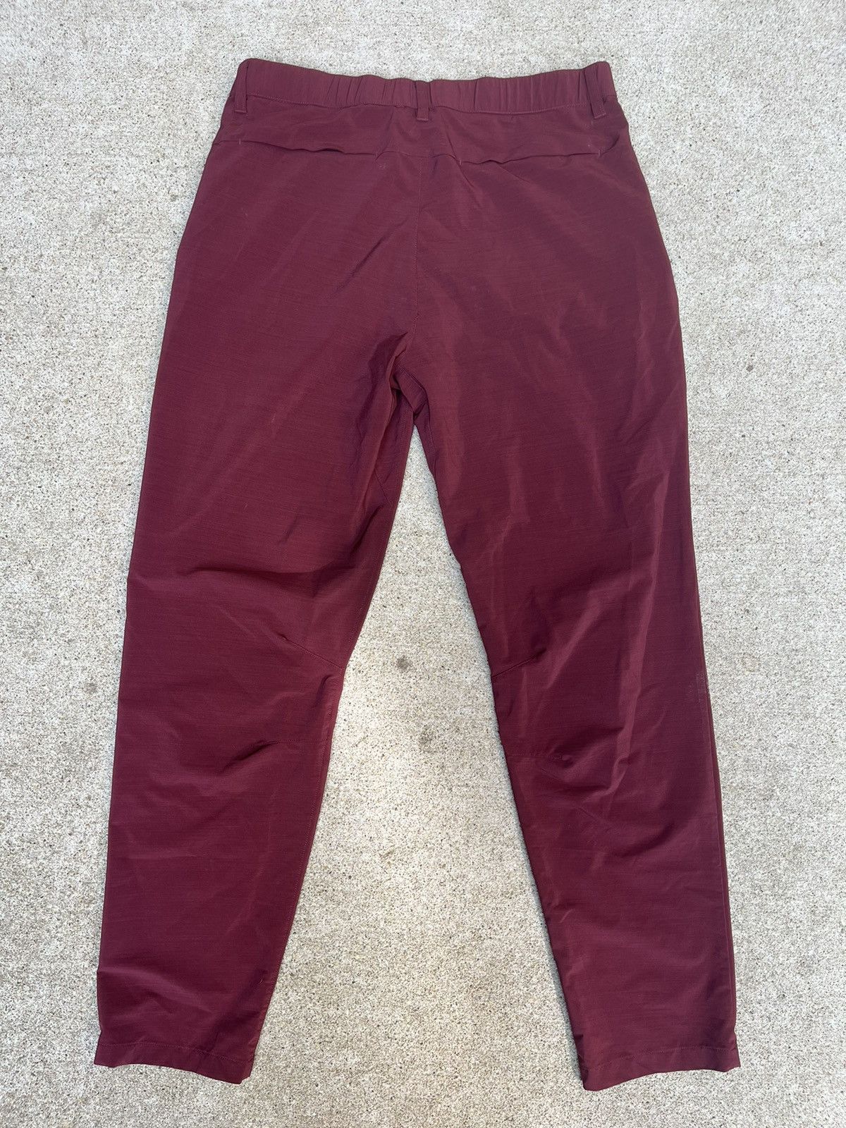 Fabletics Fabletics Maroon Workout Pants Size US 32 / EU 48 - 6 Thumbnail