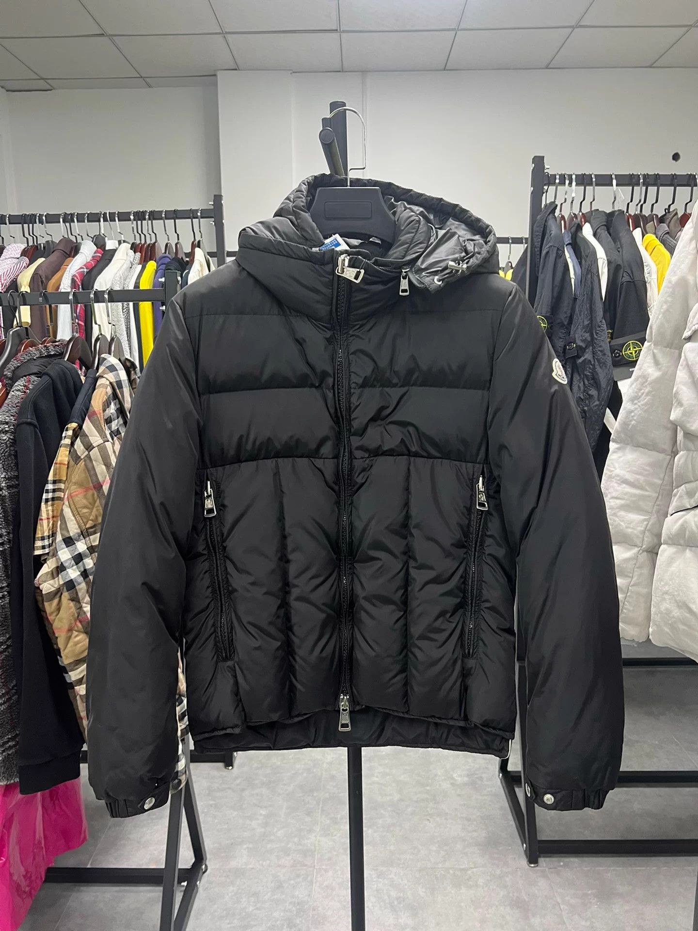 Moncler Moncler Men's Short Down Jacket Size US M / EU 48-50 / 2 - 1 Thumbnail