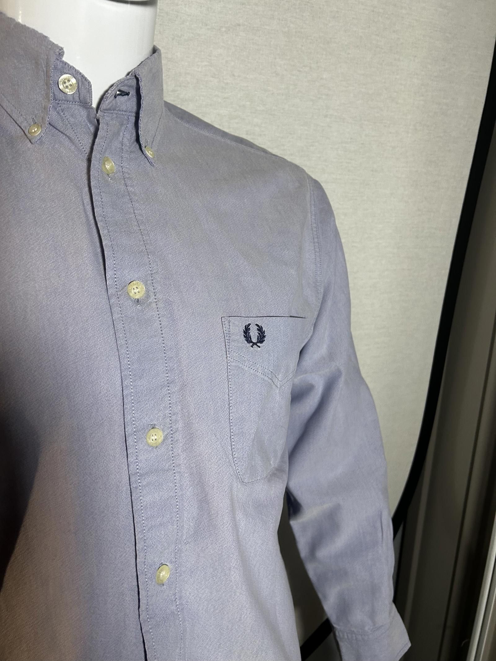 Fred Perry Fred Perry Classic Button-Up Shirt - Size S in Light Blue Size US S / EU 44-46 / 1 - 3 Thumbnail