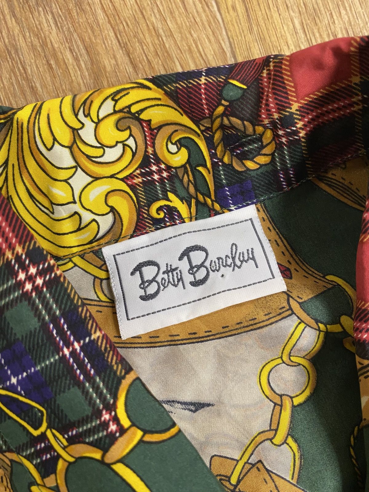 Vintage Betty Barclay Vintage Silk illustrations Shirt Hermes Style Size M / US 6-8 / IT 42-44 - 2 Thumbnail