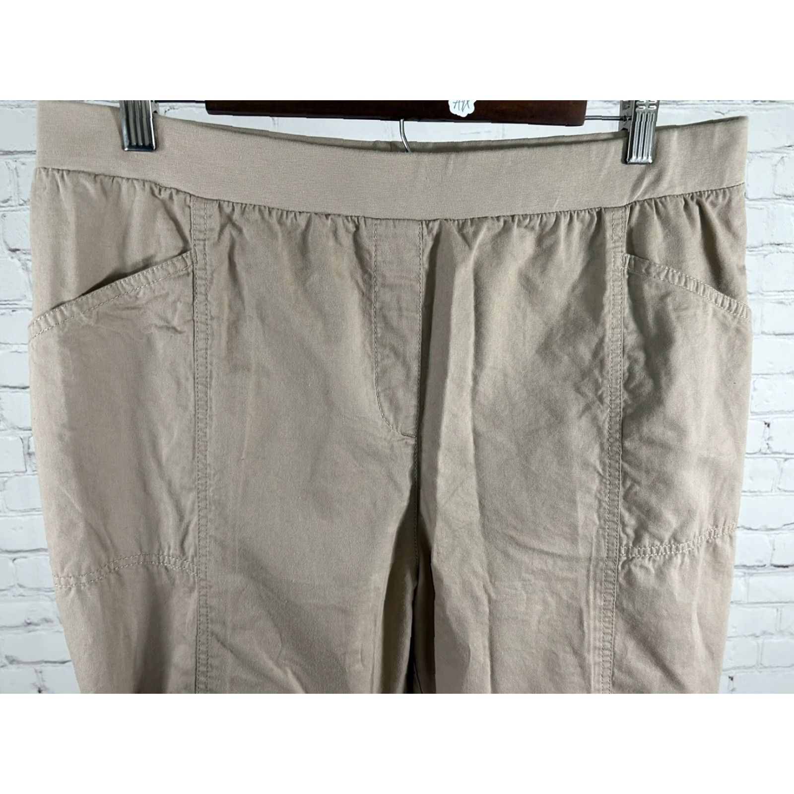 Vintage Chicos Tan Pants Elastic Waist Pull On High Rise Roll Tab Size 2.5 (34x26.5) Size 26" / US 2 / IT 38 - 6 Thumbnail