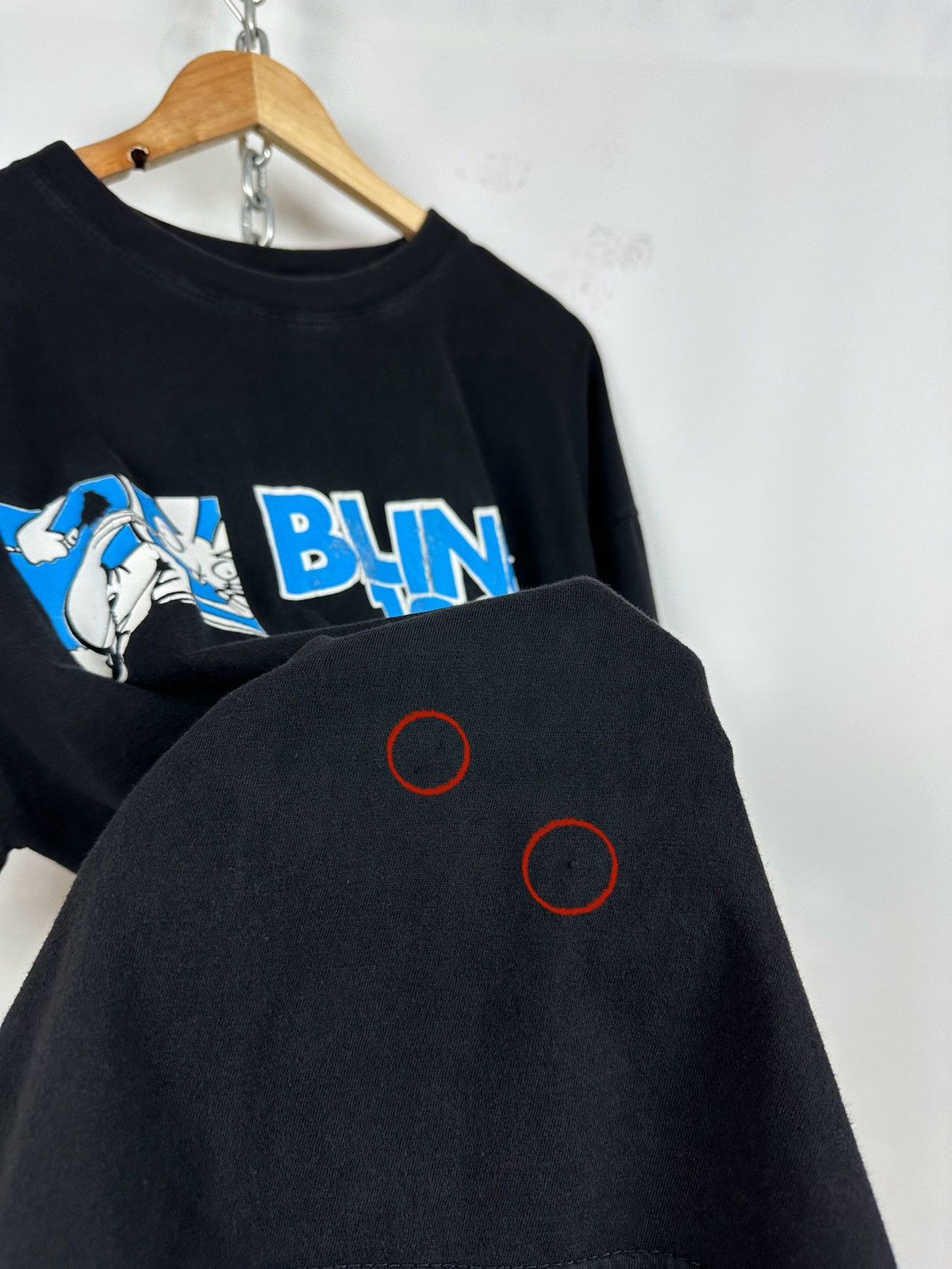 Band Tees 90s Vintage Blink 182 Skanking Bunny Band T-Shirt Size US XL / EU 56 / 4 - 20 Thumbnail