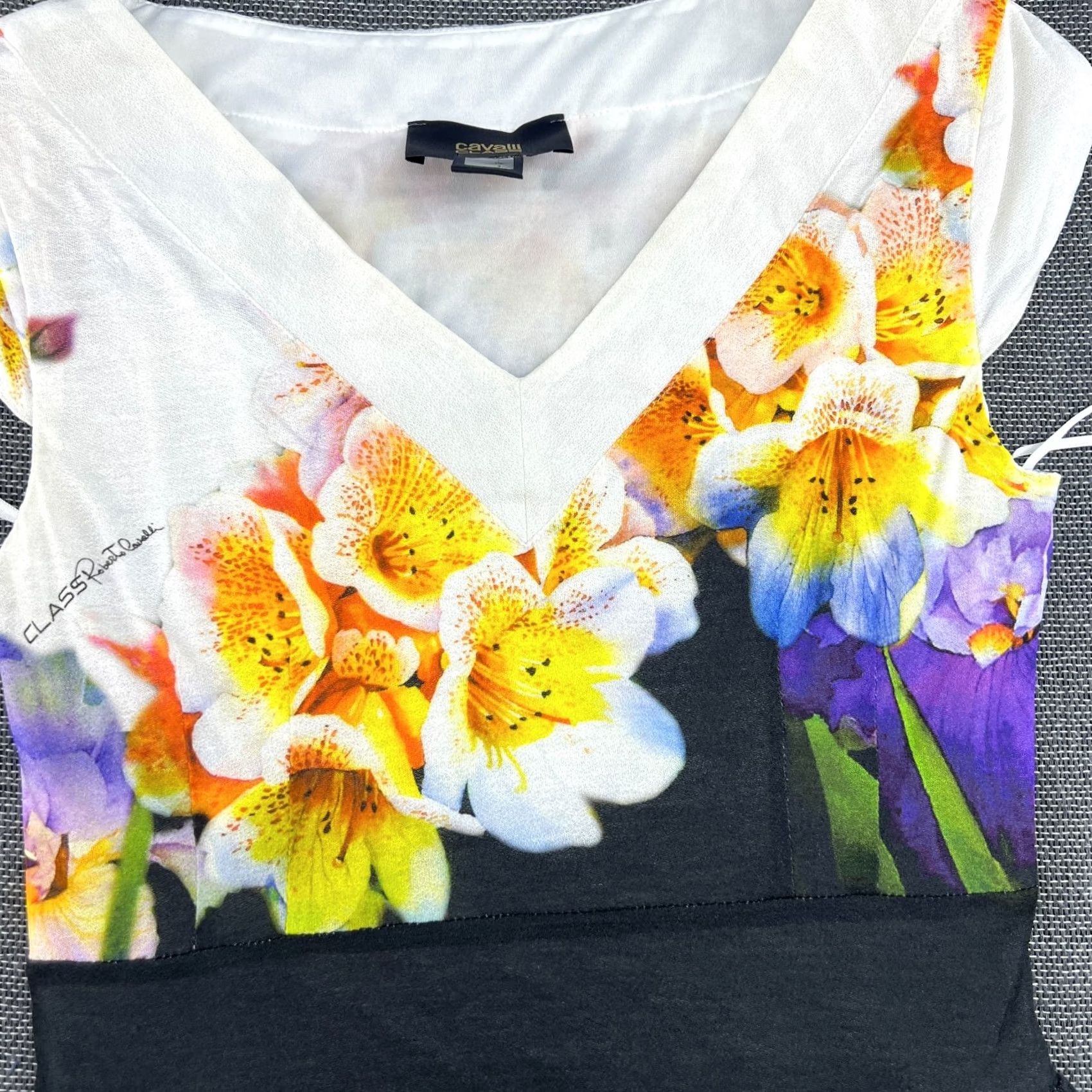 Vintage Cavalli Class Vintage Womens Floral Dress US Size 6 Black Midi V-Neck - Short Sleeve Size M / US 6-8 / IT 42-44 - 4 Thumbnail