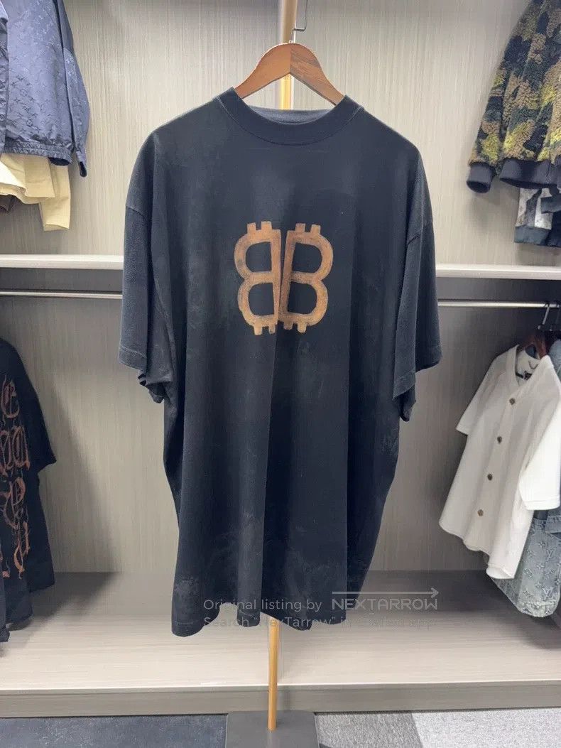 Balenciaga Balenciaga Bitcoin Short Sleeve Size US XL / EU 56 / 4 - 1 Thumbnail