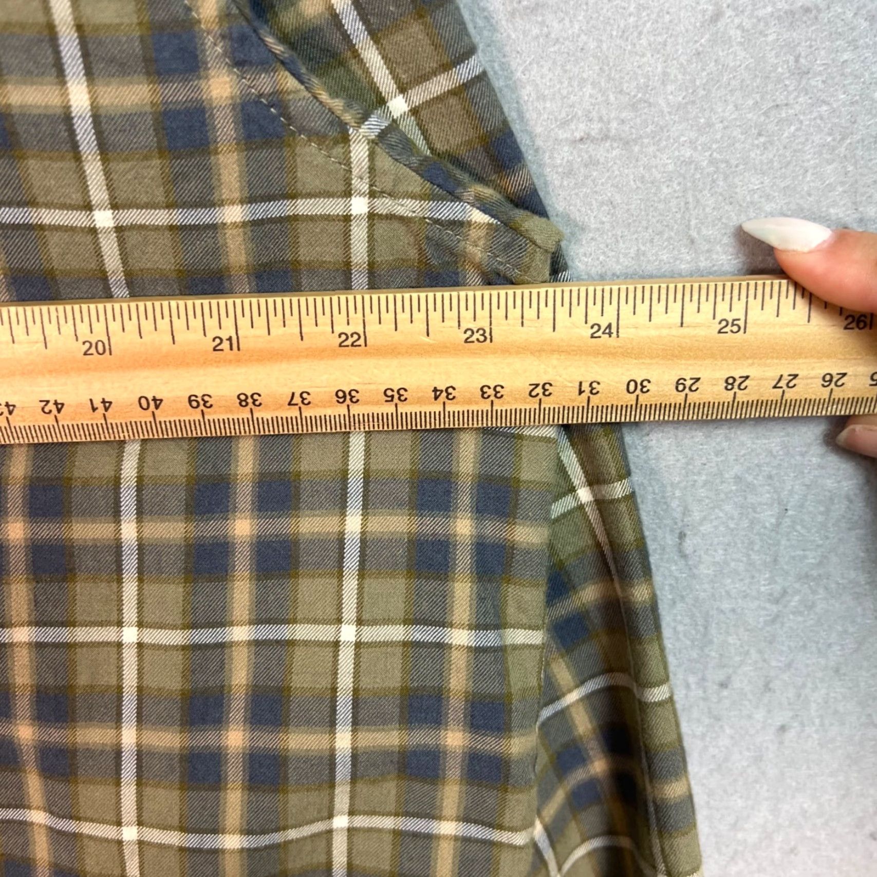 Uniqlo Uniqlo Womens XL Brown Plaid Button-Up Shirt Long Sleeve Size XL / US 12-14 / IT 48-50 - 5 Thumbnail