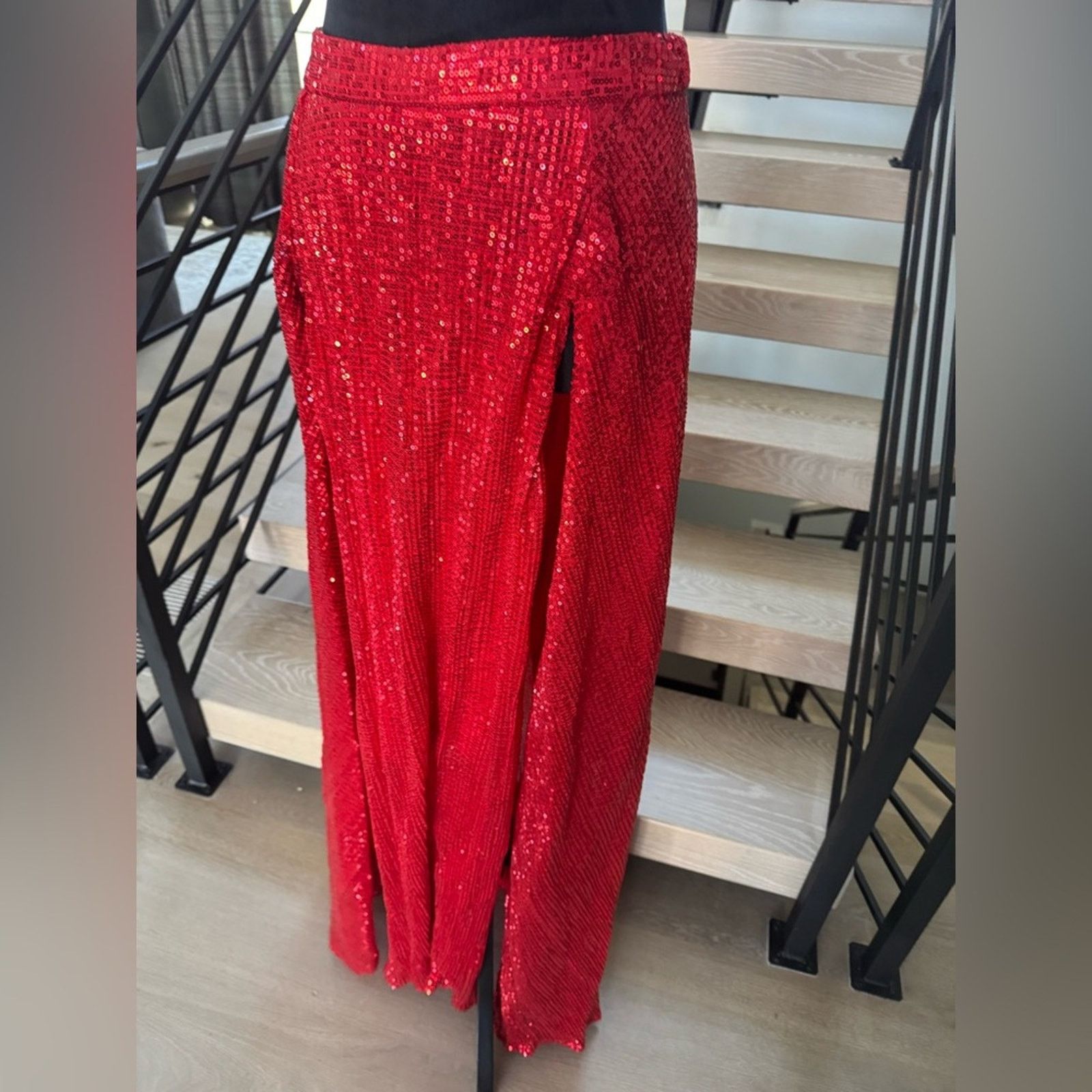 Other New Abyss by Abby Dazzling Red Backless Evening Gown size XS Size XS / US 0-2 / IT 36-38 - 8 Thumbnail