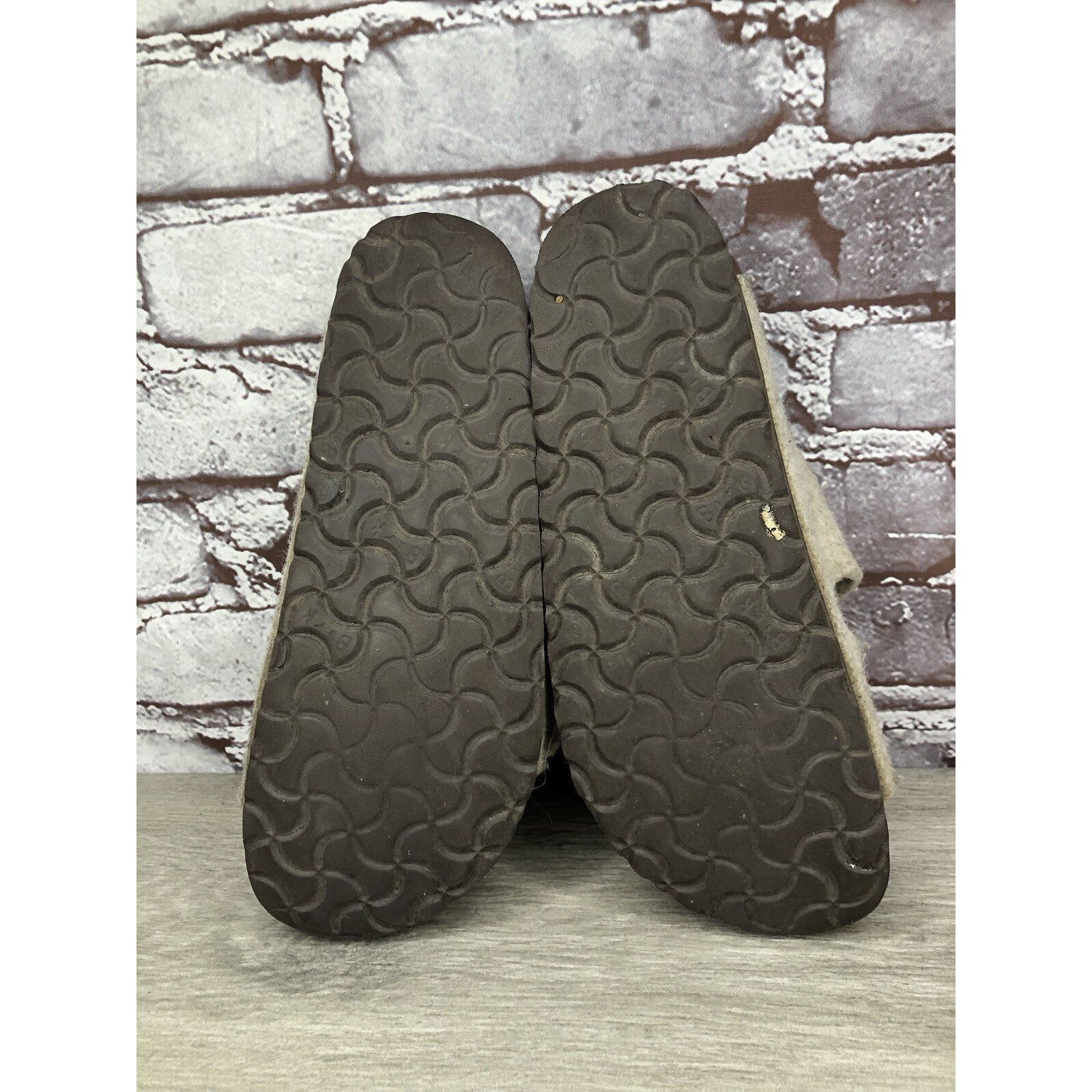 Birkenstock Birkenstock Wool Felt Beige Arizona Comfort Slides Sandals W Size US 7.5 / IT 37.5 - 6 Thumbnail