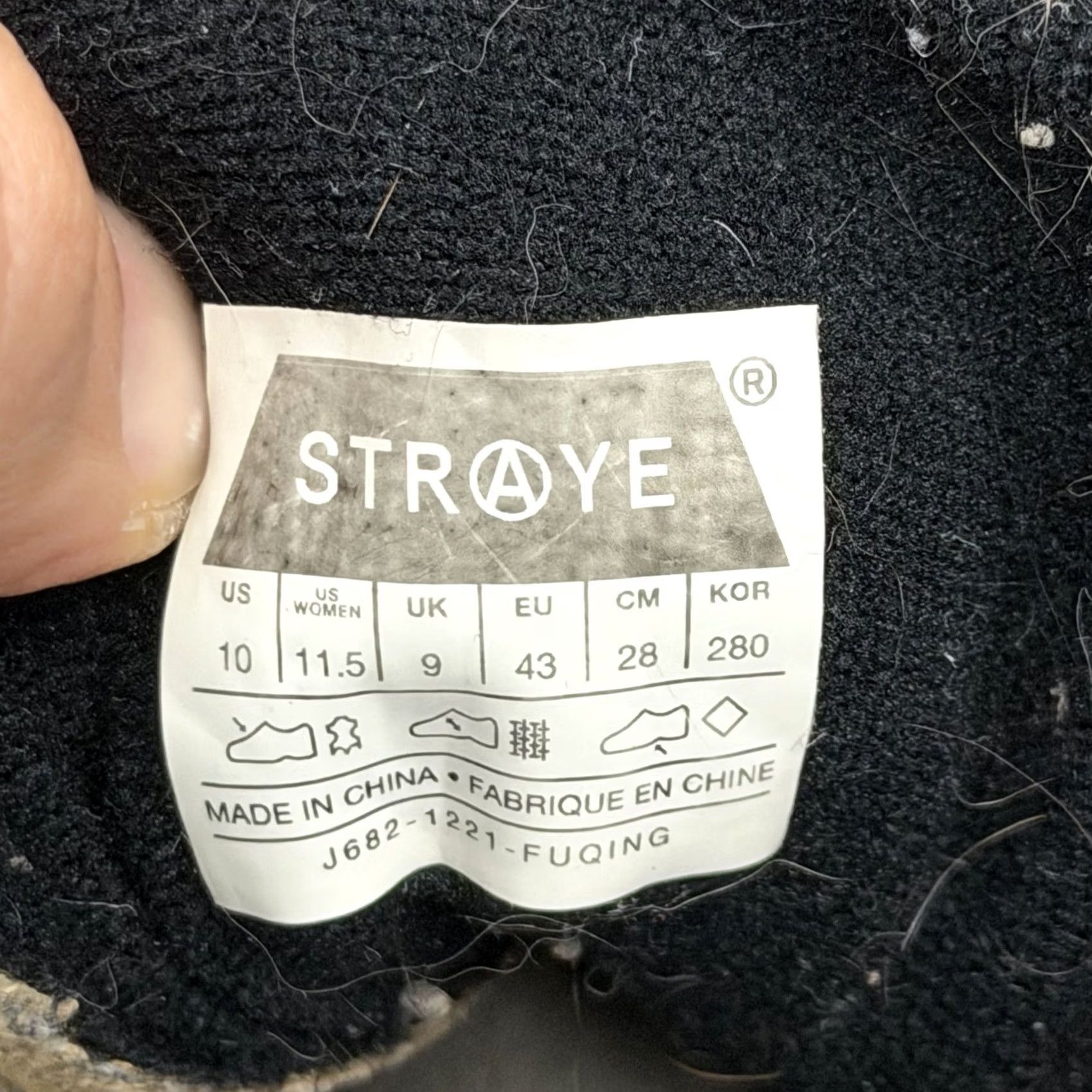 STRAYE VINTAGE Straye Men Sneaker Shoe 10 Lace Up Athletic Athletic Men Black 90s Venice Skateboard Hit Top Zero X — Size US M / EU 48-50 / 2 - 4 Thumbnail