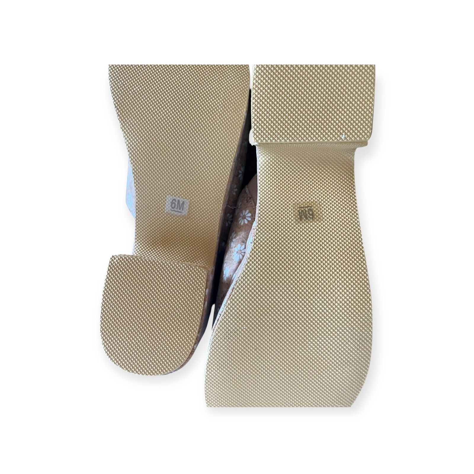 Anthropologie Anthropologie x Matisse Beach Daisy Embroidered Slide Mules Size US 6 / IT 36 - 5 Thumbnail
