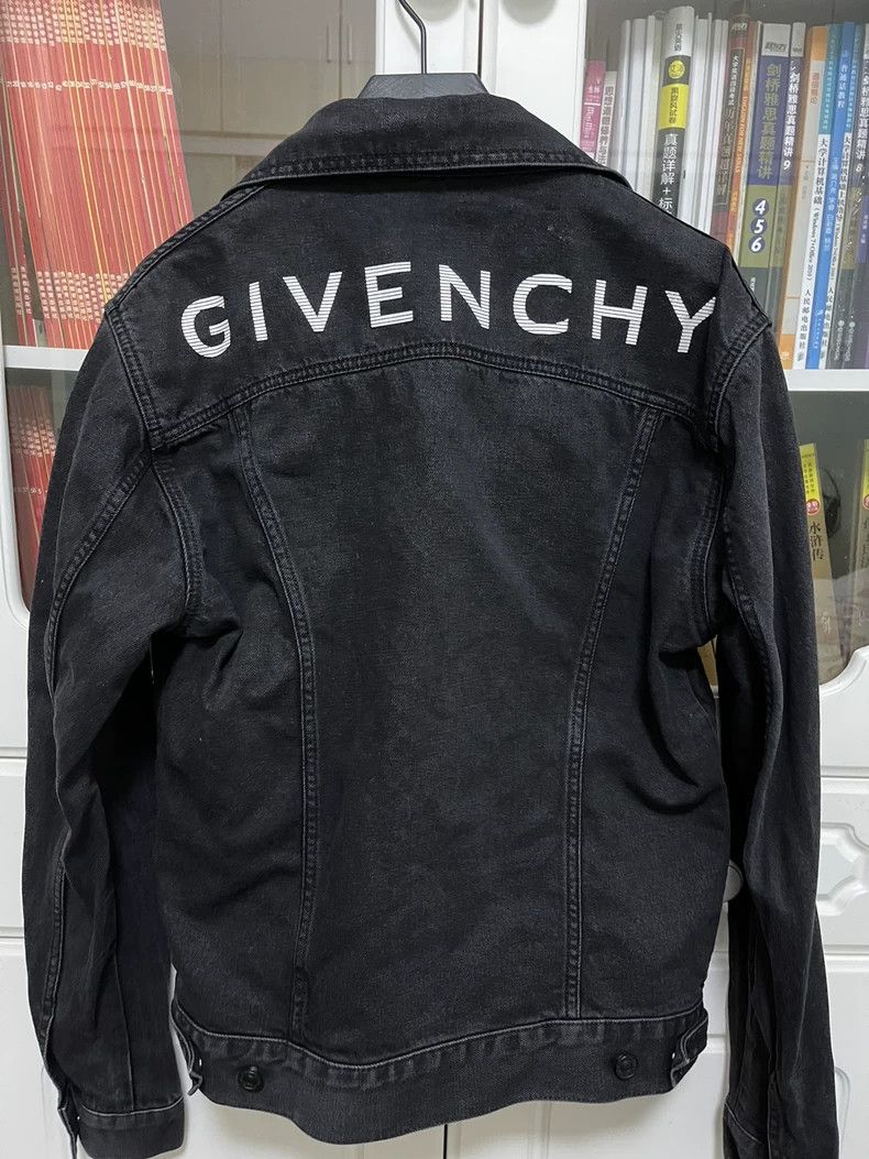 Givenchy Givenchy Black Shirt Size US M / EU 48-50 / 2 - 3 Thumbnail