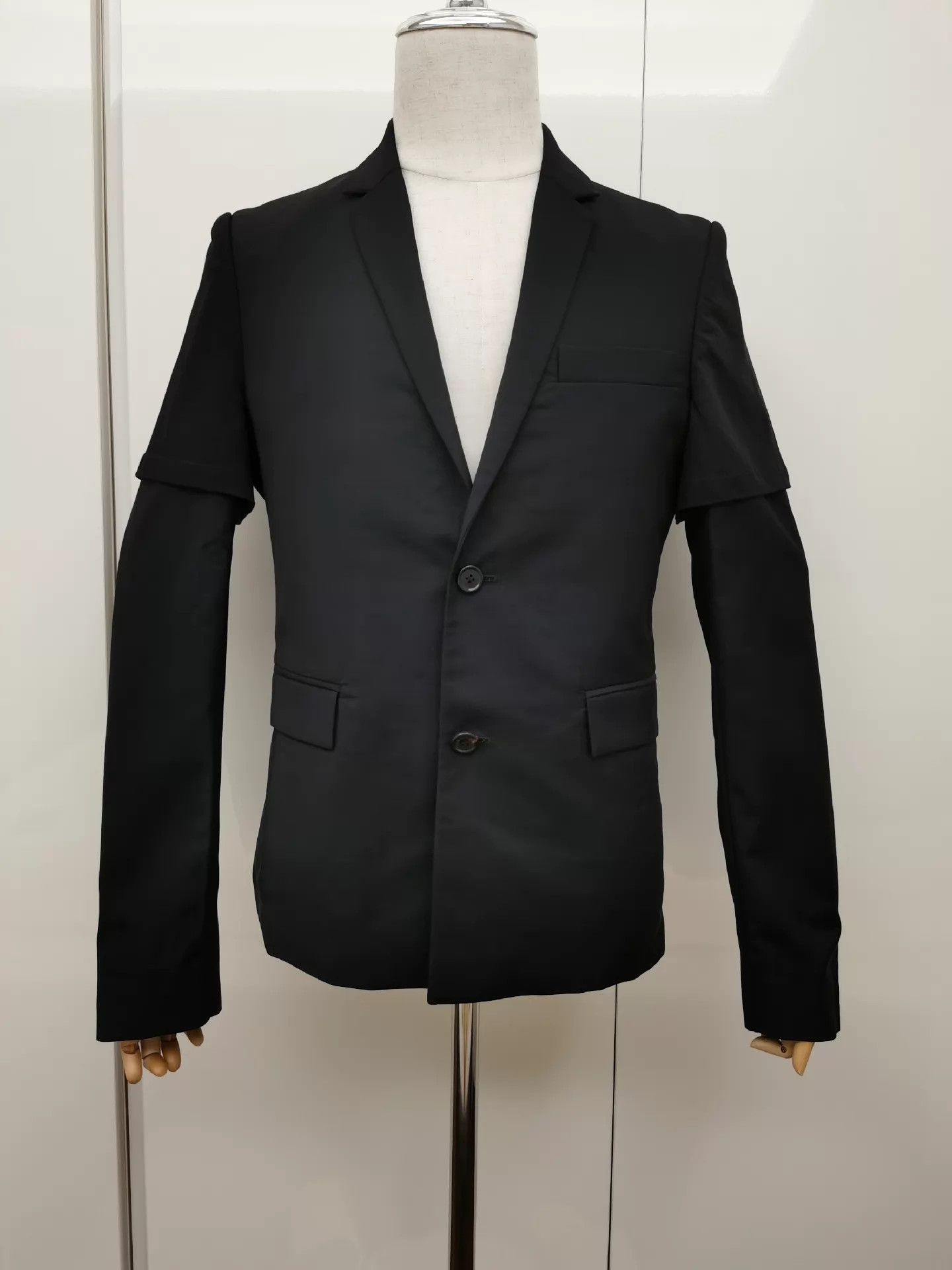 Other krisvanassche black design suit jacket ex-Dior 48 Size 48R - 1 Thumbnail