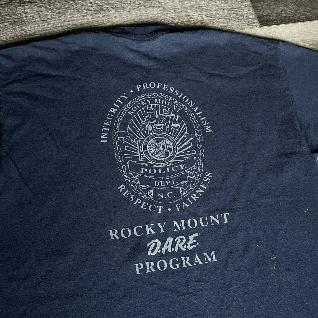 D.A.R.E × Vintage Vintage DARE To Resist Drugs And Violence Graphic Logo Tee Size US M / EU 48-50 / 2 - 2 Thumbnail