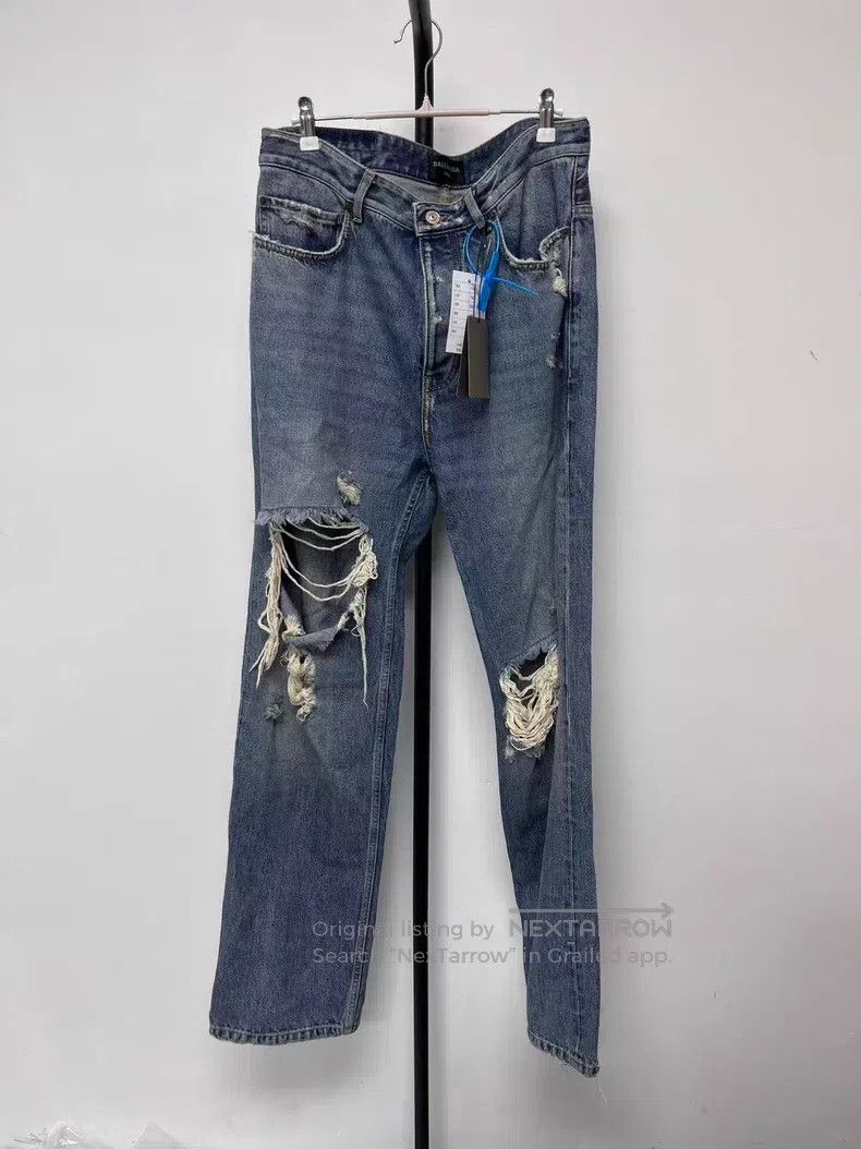 Balenciaga Balenciaga size S Ripped Button Mid Rise Straight Leg Jean Size US 30 / EU 46 - 1 Thumbnail