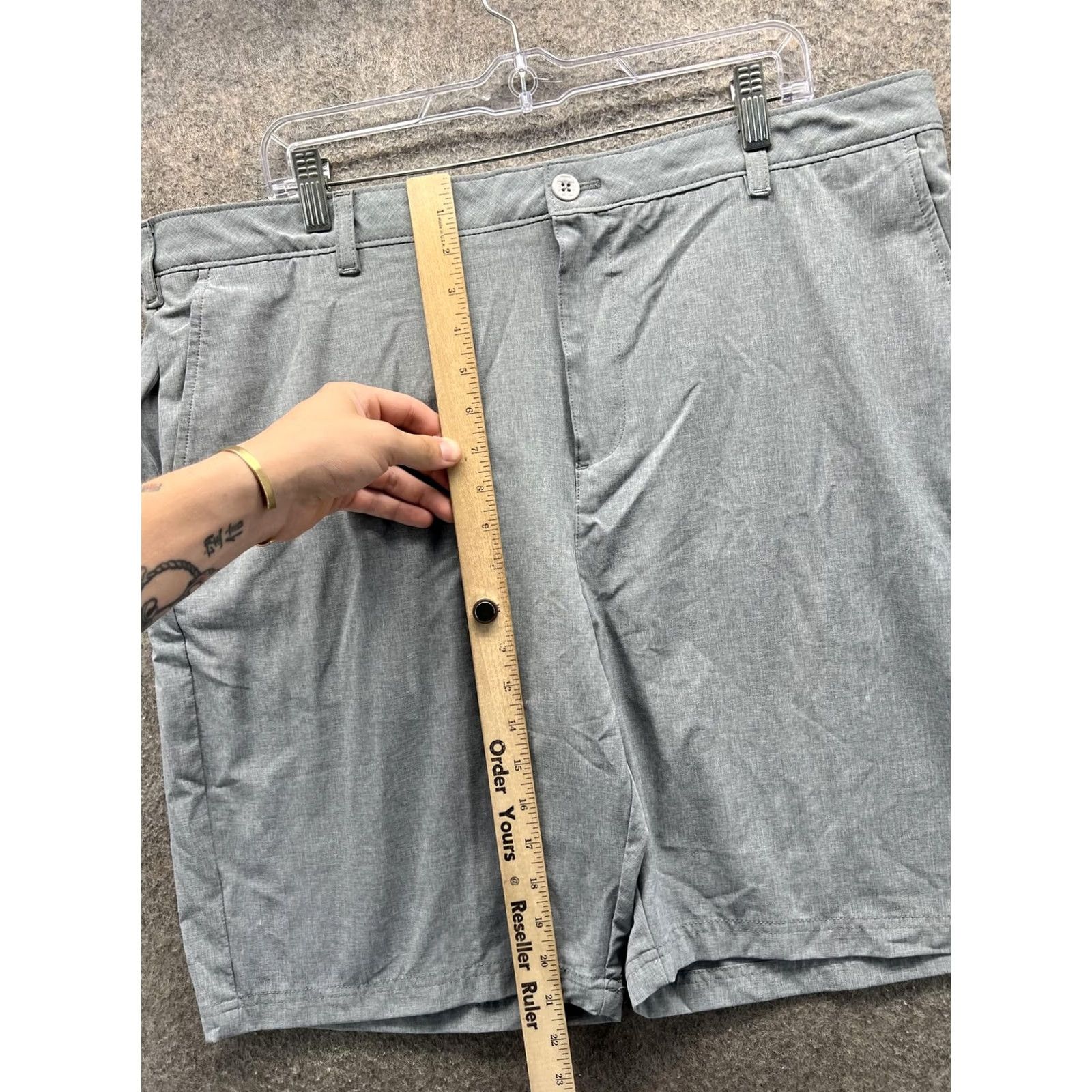 Izod IZOD Gray Chino Shorts Men 40 Flat Front Microfiber Stretch Casual Travel Summer Size US 40 / EU 56 - 6 Thumbnail