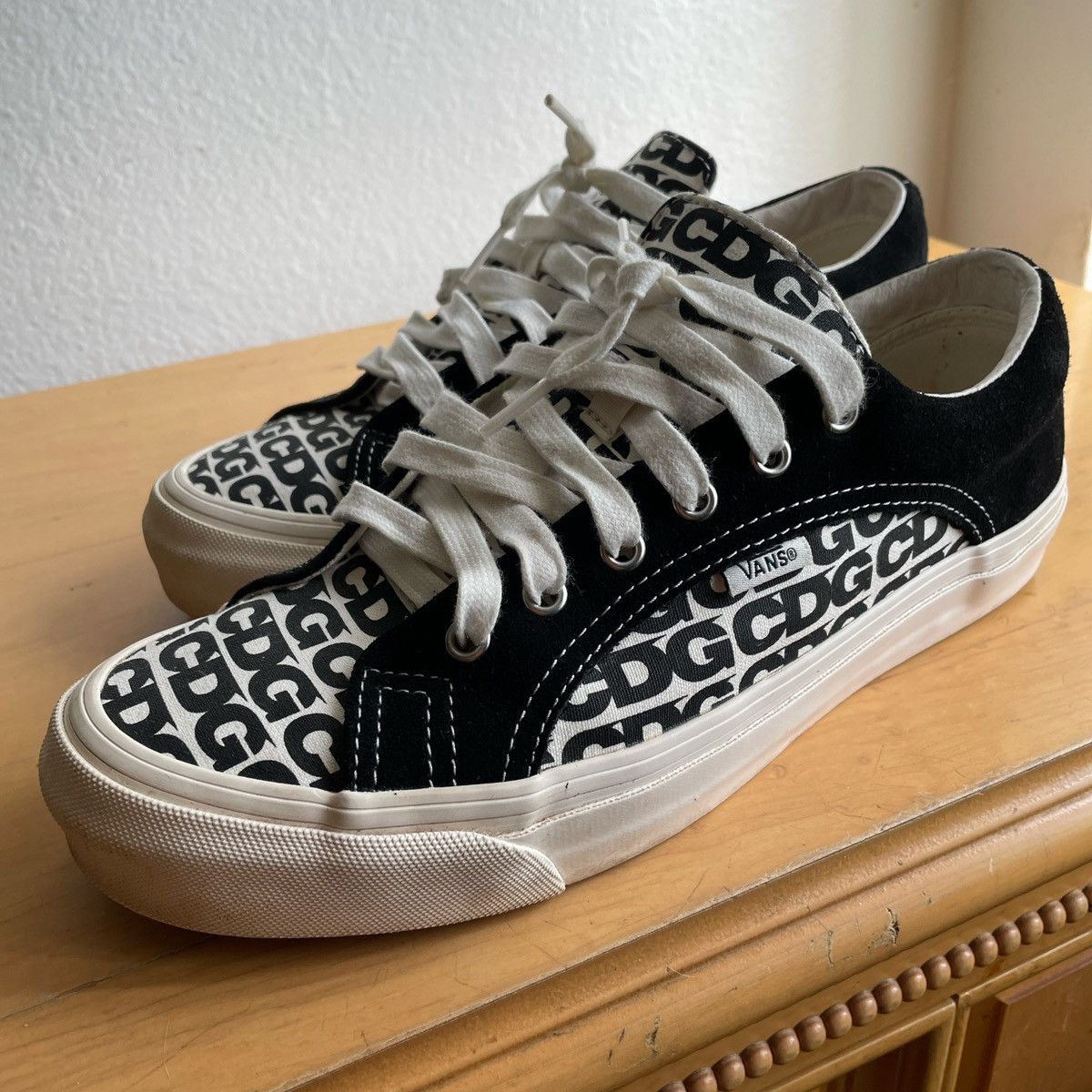 Cdg vans best sale