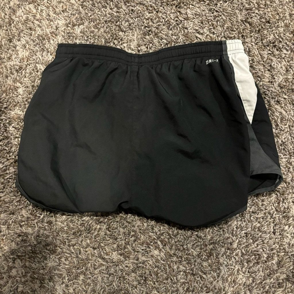 Nike Women’s Nike Running Shorts Size 27" / US 4 / IT 40 - 4 Thumbnail