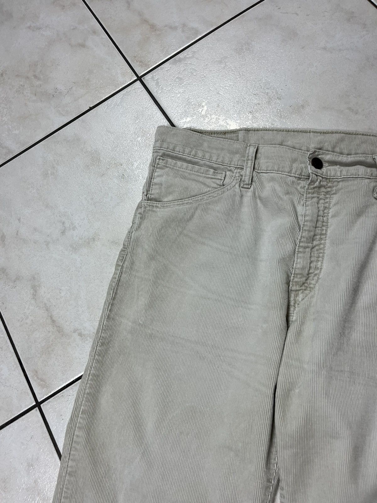 Levi's × Vintage Vintage Levi’s 507 flare corduroy cords y2k pants trousers Size US 34 / EU 50 - 7 Thumbnail