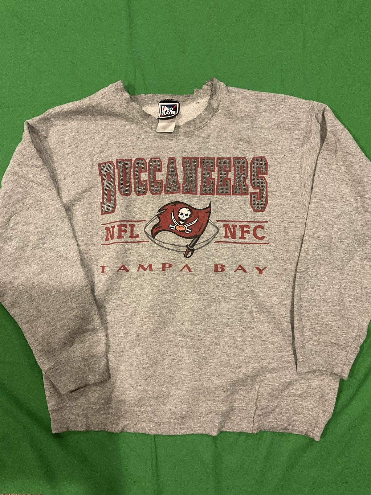 NFL × Vintage vintage NFL Tampa Buccaneers sweatshirt Size US L / EU 52-54 / 3 - 1 Thumbnail