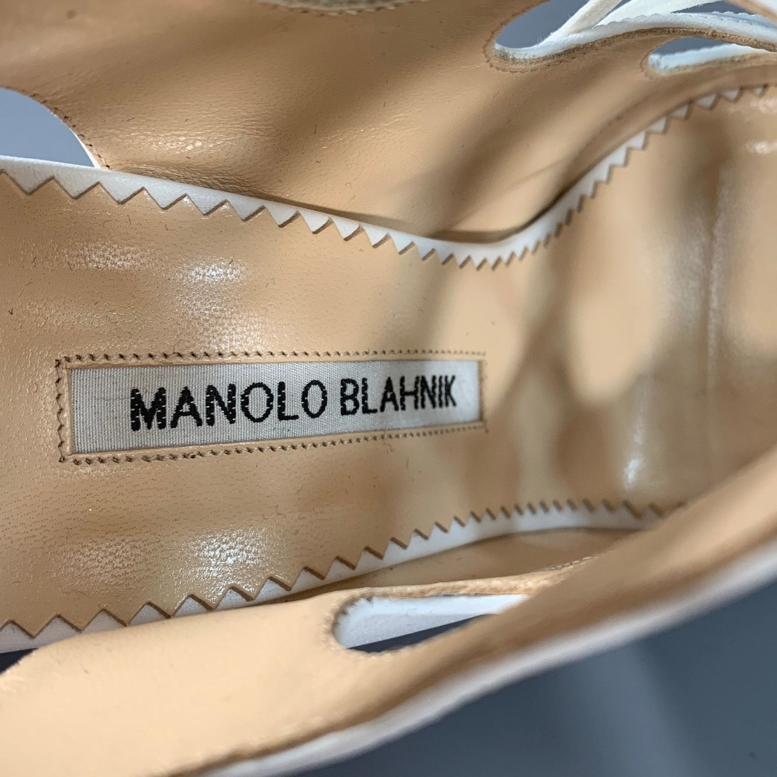 Manolo Blahnik MANOLO BLAHNIK Size 6.5 White Leather Laced Pumps Size US 6.5 / IT 36.5 - 7 Thumbnail