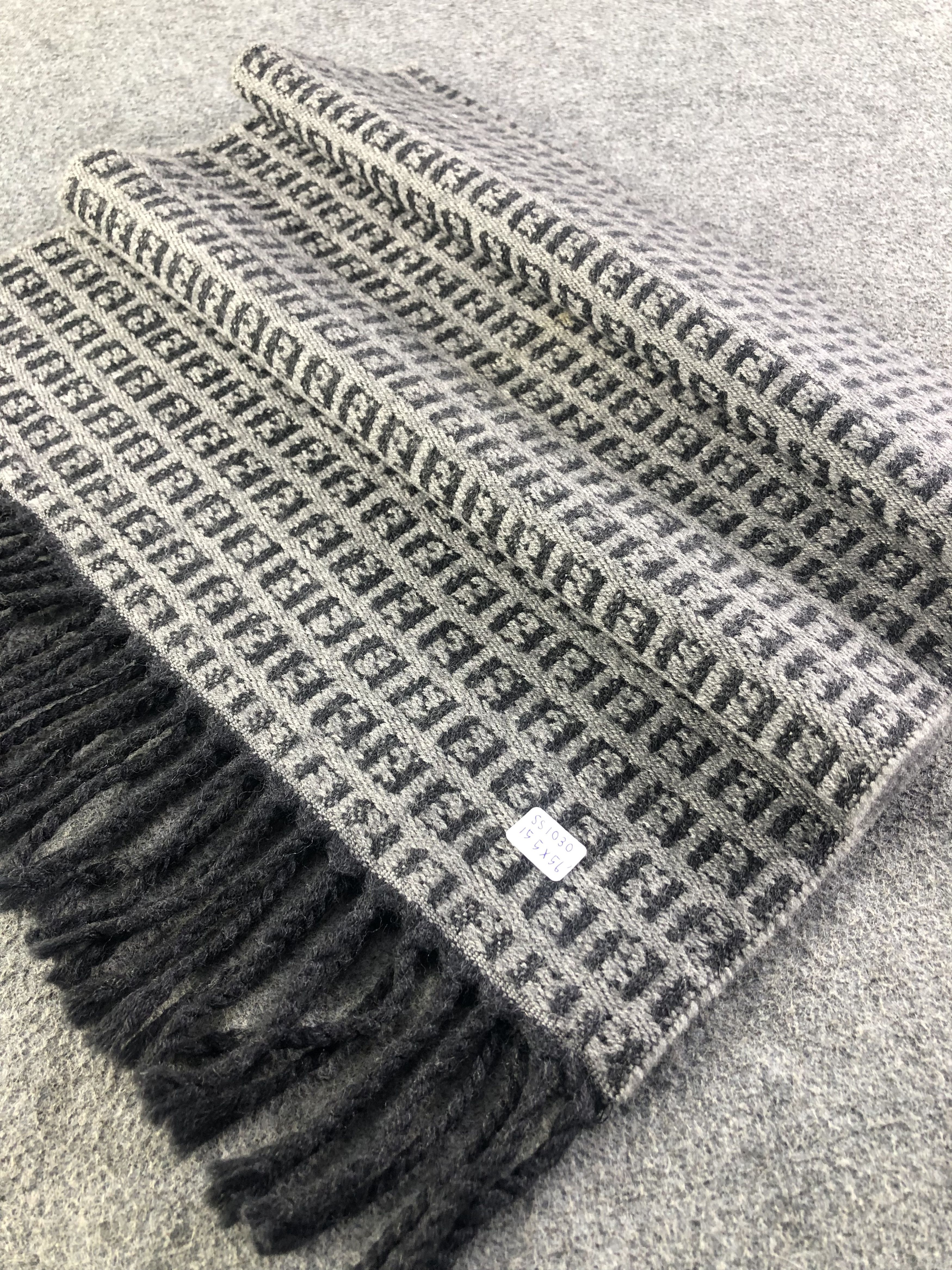 Fendi Fendi Monogram FF Scarf / Muffler / Neckwear Size ONE SIZE - 2 Thumbnail