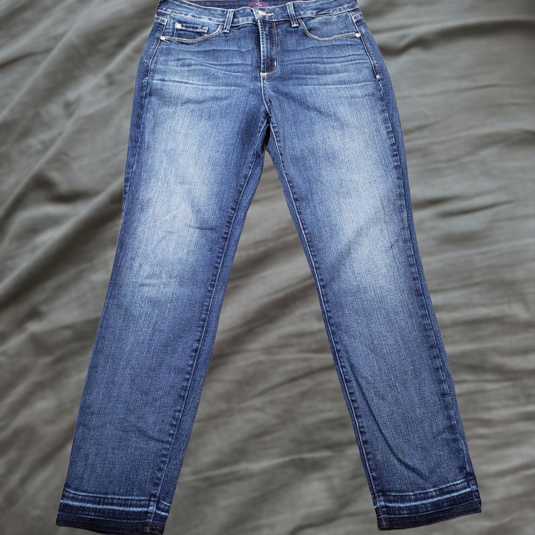 NYDJ NYDJ Womens 8 Blue Denim Straight Leg Jeans 5-Pocket Pockets Inseam 26.5" Regular Fit Nydj Size 30" / US 8 / IT 44 - 1 Thumbnail