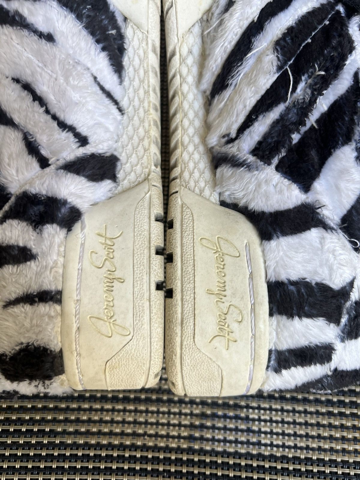 Adidas Adidas Jeremy Scott White Tiger Size US 5 / EU 37 - 6 Thumbnail