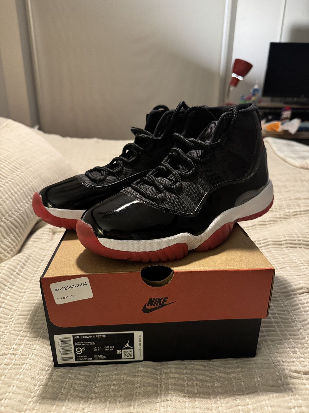 Jordan Brand Jordan 11 ‘Bred’ Size US 9.5 / EU 42-43 - 2 Thumbnail