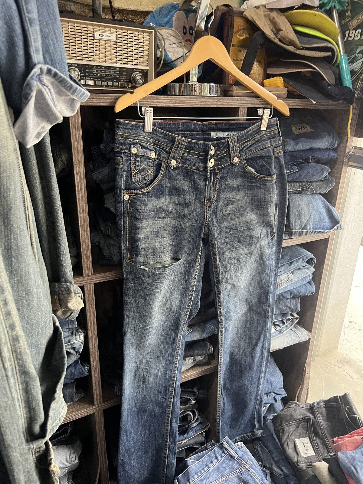 DKNY 🔥DKNY Jeans Distressed Denim Size 34" / US 12 / IT 48 - 9 Thumbnail