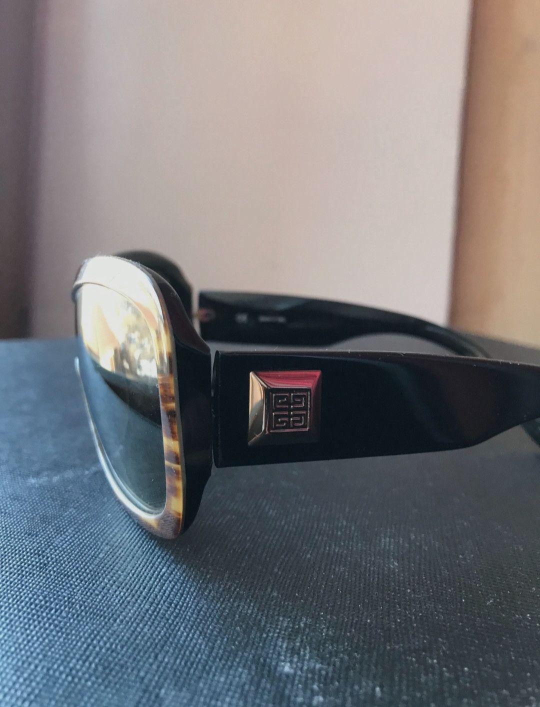 Givenchy Givenchy SGV 658 Mask Sunglasses Size ONE SIZE - 7 Thumbnail