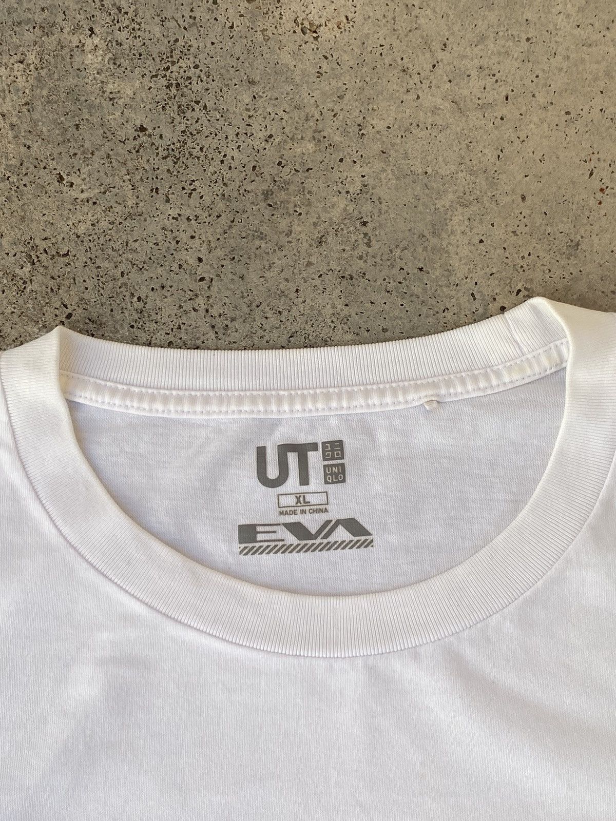 Anime × Japanese Brand × Uniqlo Neon Genesis Evangelion Uniqlo T-shirt Size US L / EU 52-54 / 3 - 6 Thumbnail