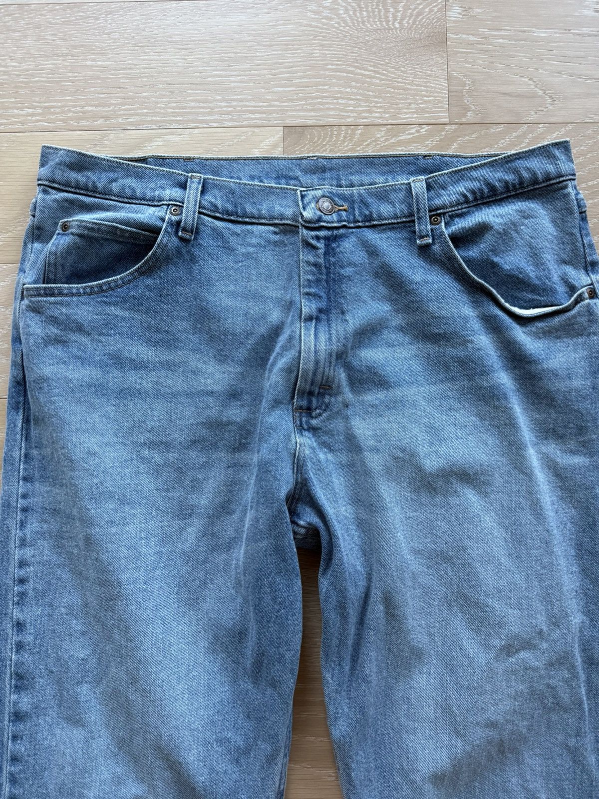 Wrangler Wrangler Light Wash Straight Leg Jeans Size US 38 / EU 54 - 8 Thumbnail