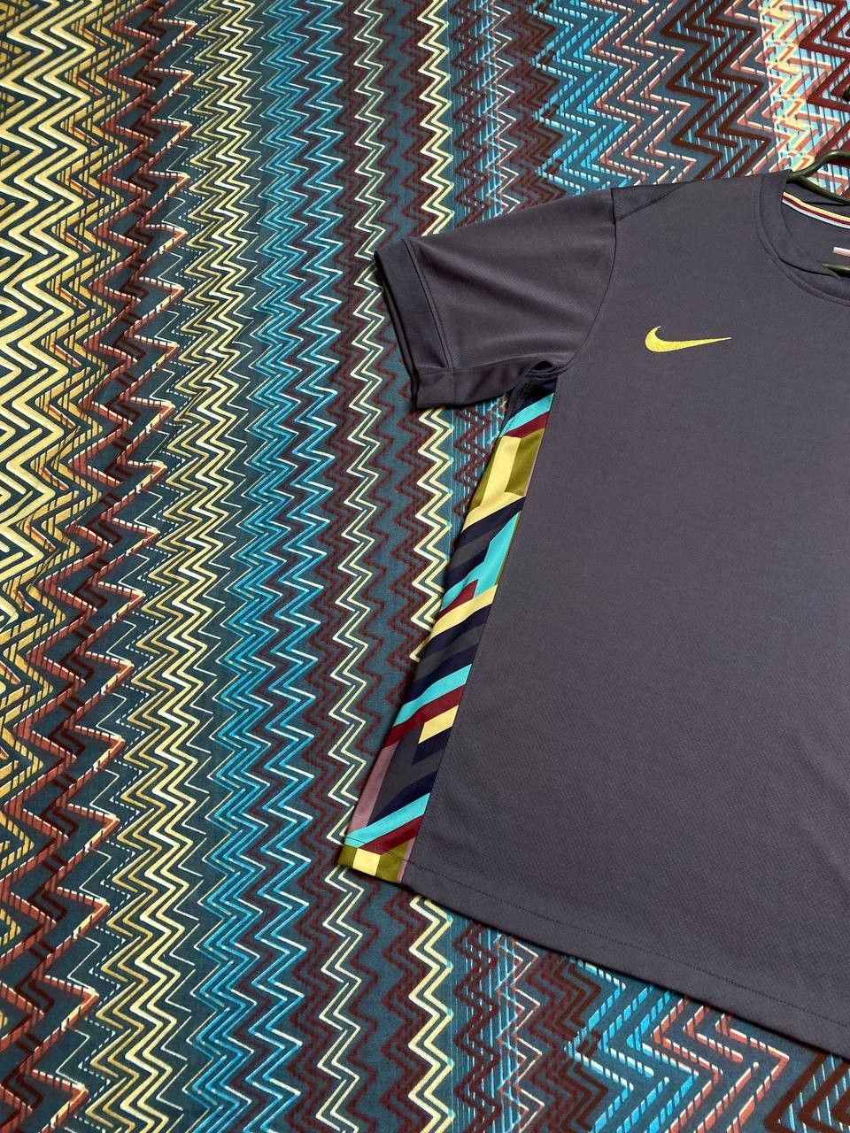 Nike Jerseys Nike DRI-FIT ENGLAND Football T-Shirt Y2K Vintage Size US M / EU 48-50 / 2 - 6 Thumbnail