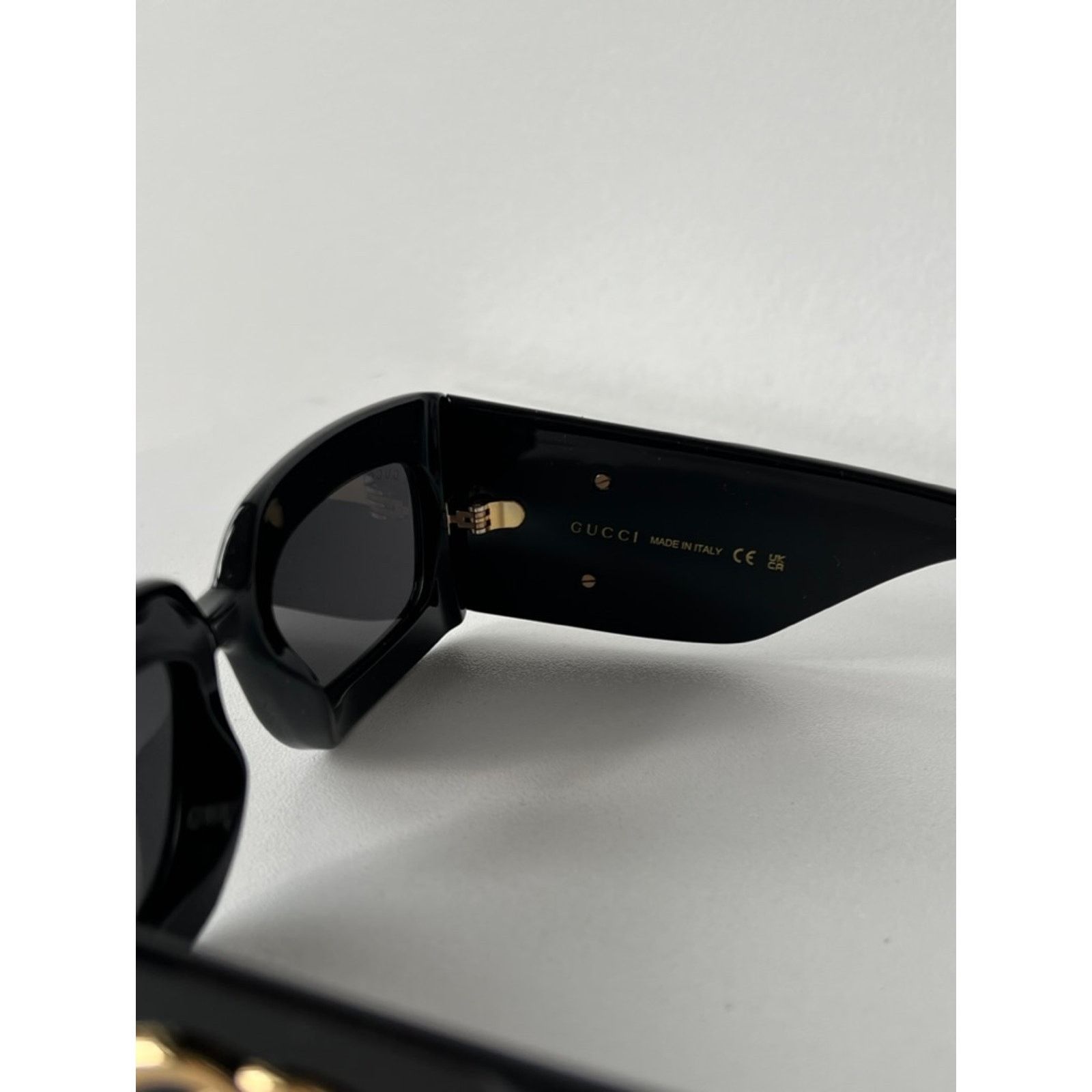 Gucci NEW Gucci GG0811S Black Scalloped Arm Sunglasses Size ONE SIZE - 9 Thumbnail