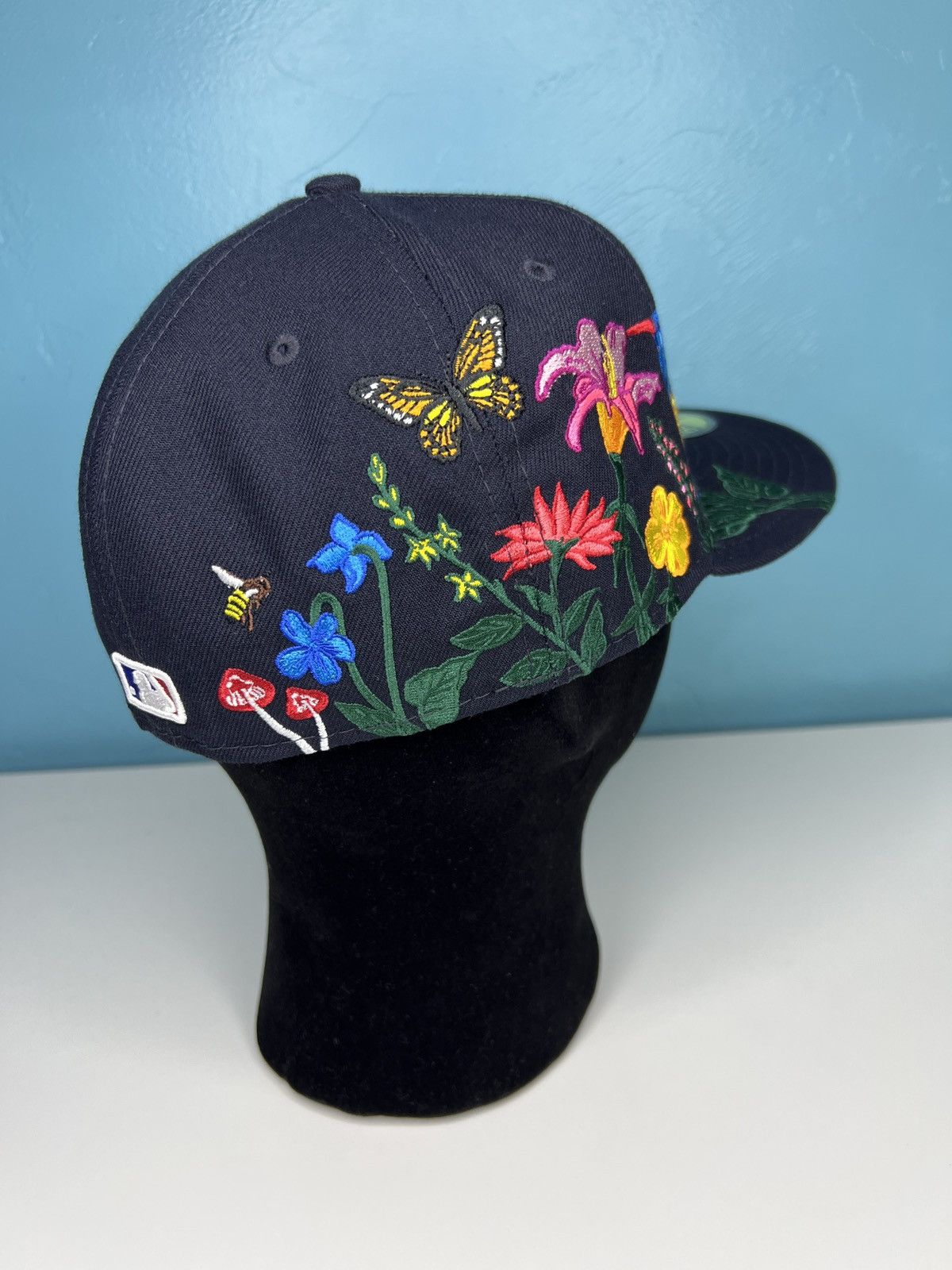MLB Detroit New Era 59FIFTY Hat Blue Floral 7 1/8 MLB RARE Size ONE SIZE - 4 Thumbnail