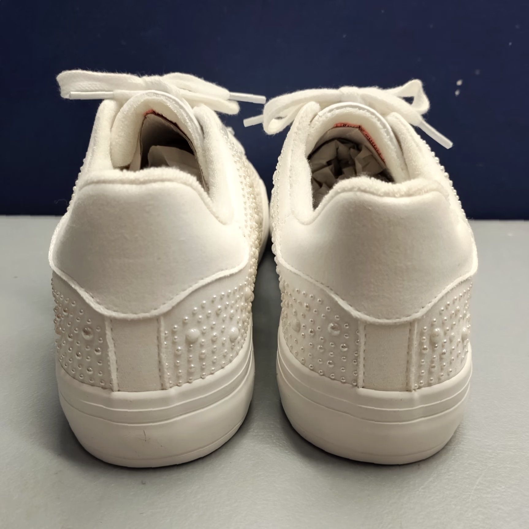 Juicy Couture Juicy Couture Alanis Platform Sneakers Womens US 8.5 White Rhinestone Lace Up NWOB Size 8.5 Womens Footwear White Platform Sneakers Size US 9 / IT 39 - 6 Thumbnail