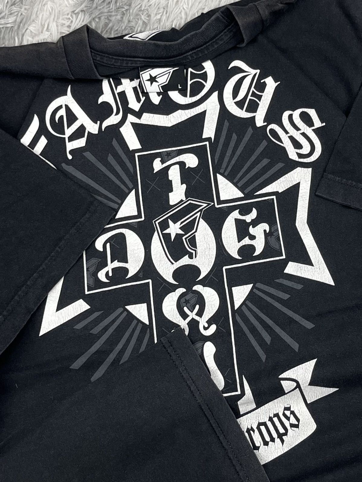 Dogtown Vintage FAMOUS STARS & STRAPS x DOGTOWN Cross Black T-shirt Size US L / EU 52-54 / 3 - 4 Thumbnail