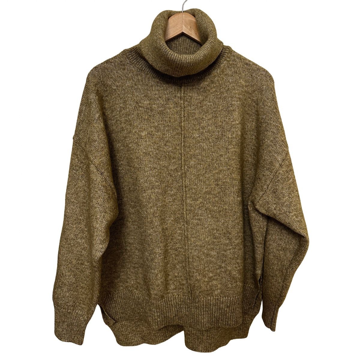H&M H&M Oversized Turtleneck Sweater with Wool – M Size M / US 6-8 / IT 42-44 - 1 Thumbnail