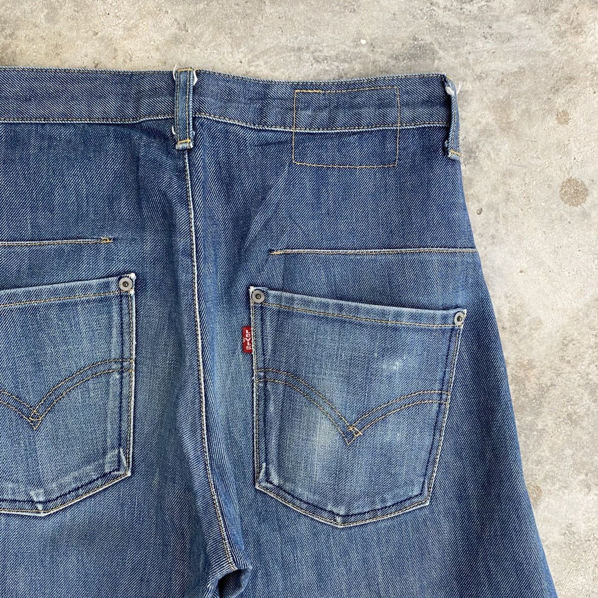 Levi's Vintage Levis Engineered Twisted Leg Regular Denim Jeans Size US 29 - 12 Thumbnail