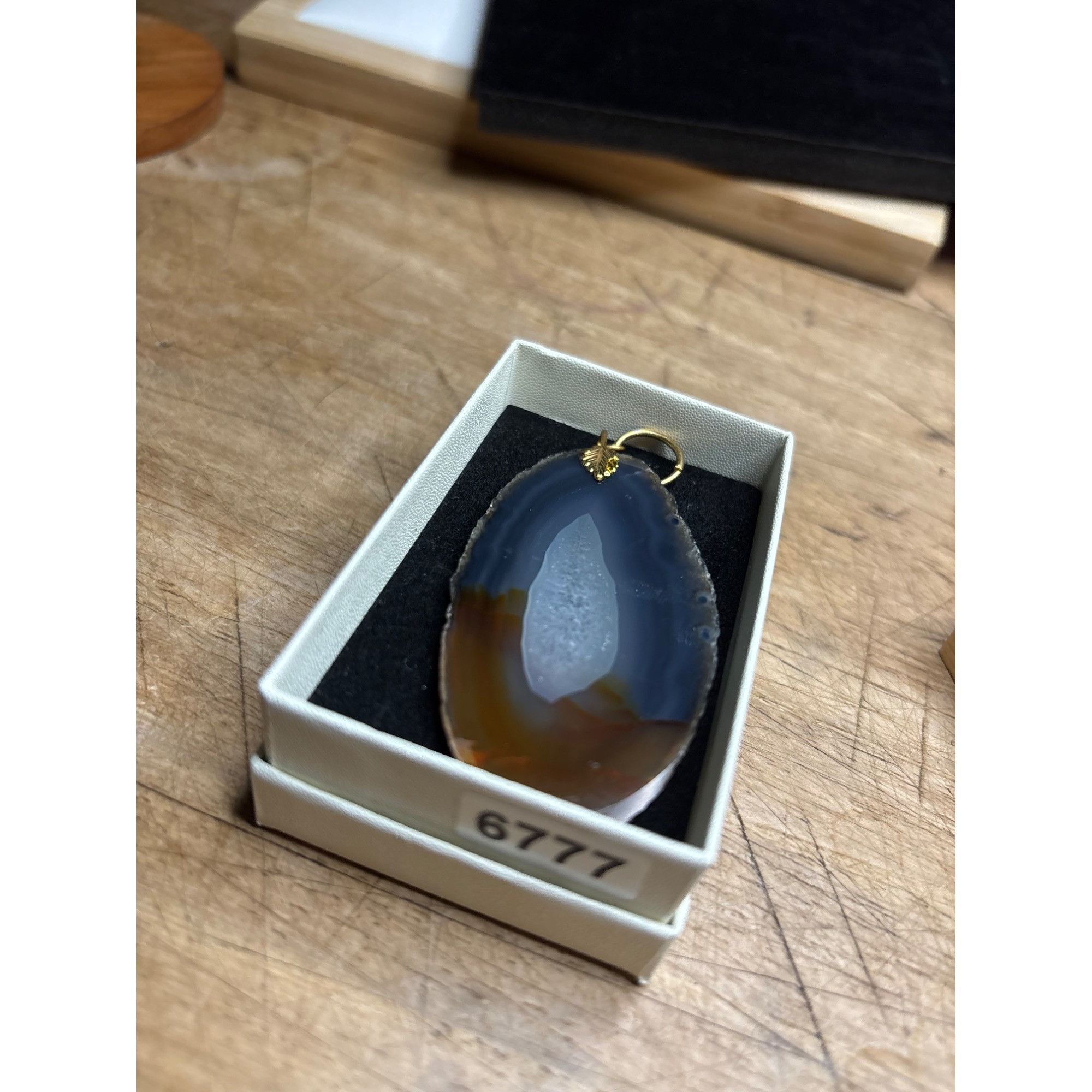 Other Natural Agate Slice Pendant With Gold Leaf Charm Size ONE SIZE - 2 Thumbnail