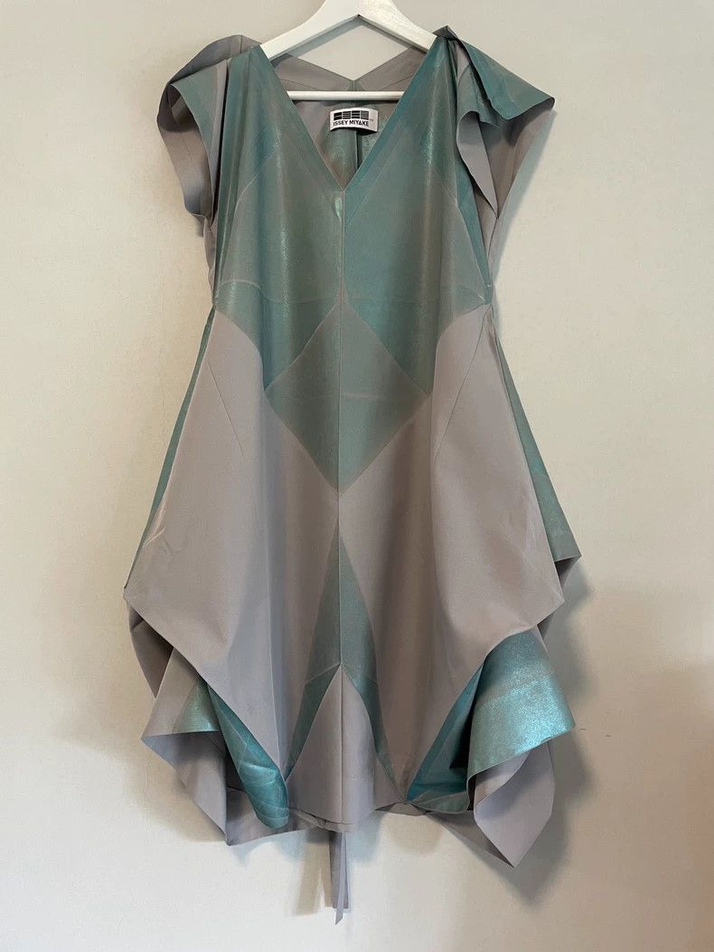 Issey Miyake Issey Miyake size:3 Blue and pink flower bud dress Size XS / US 0-2 / IT 36-38 - 4 Thumbnail
