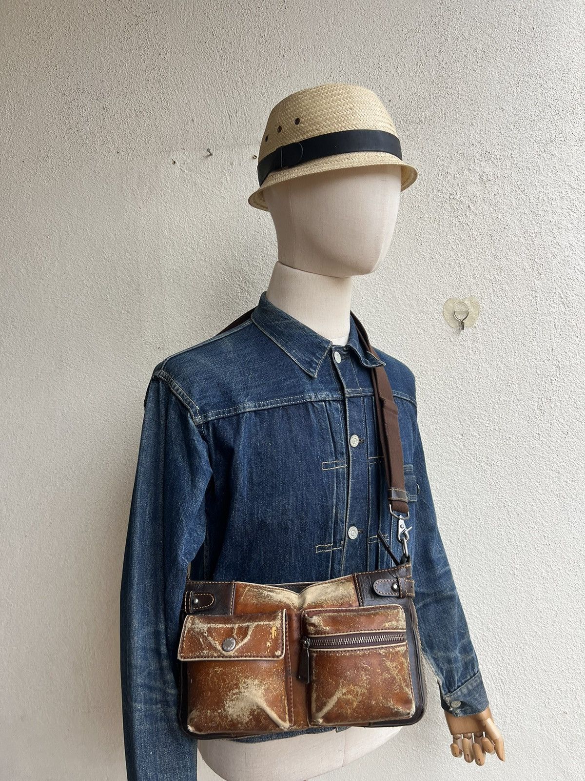 Japanese Brand Lin-ku Japan Distressed Waxed Patina Leather Cargo Bag Sling Size ONE SIZE - 2 Thumbnail