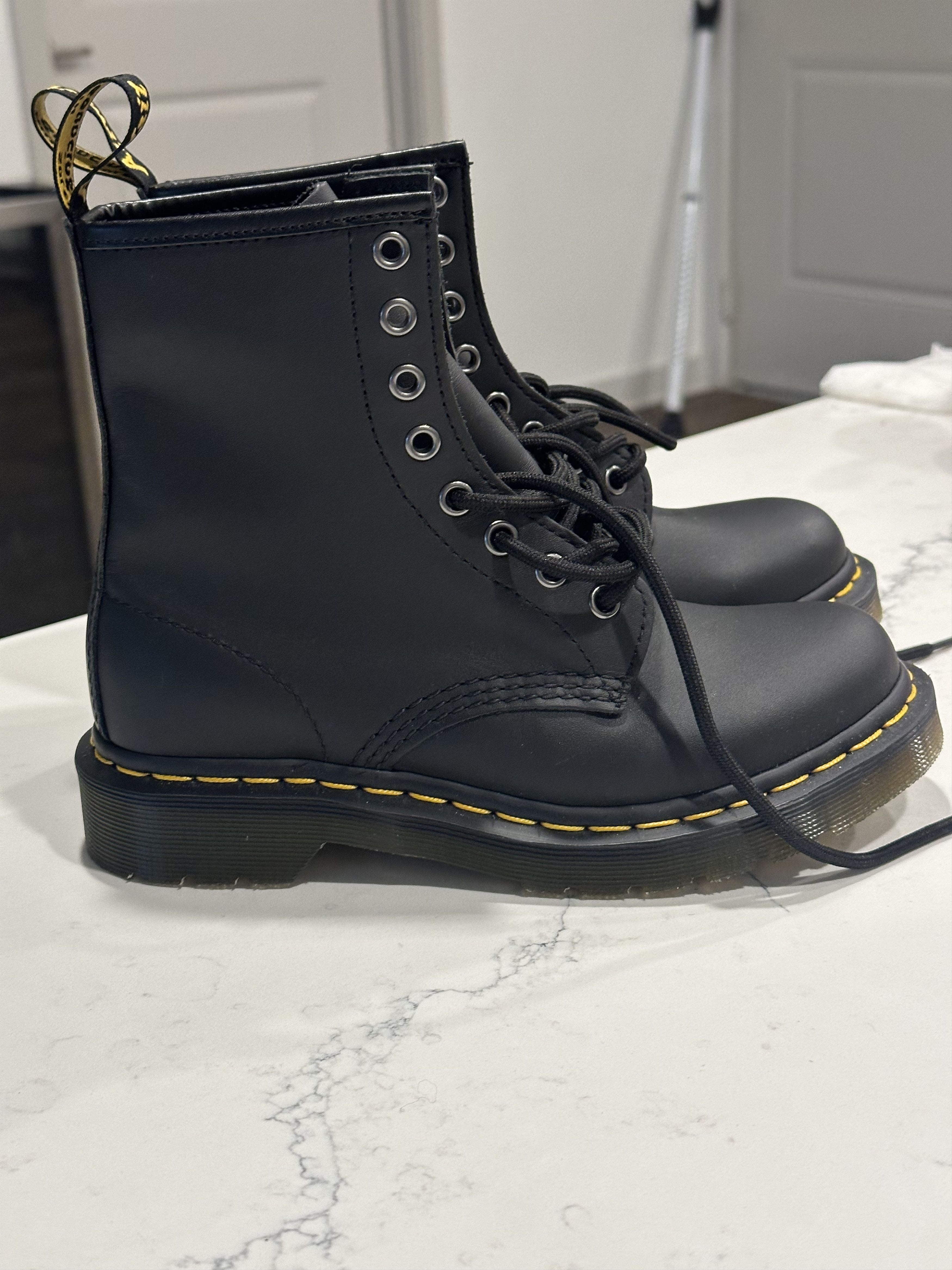 Dr. Martens Dr. Martens Smooth Leather Lace Up Black Boot Size US 6 / IT 36 - 4 Thumbnail