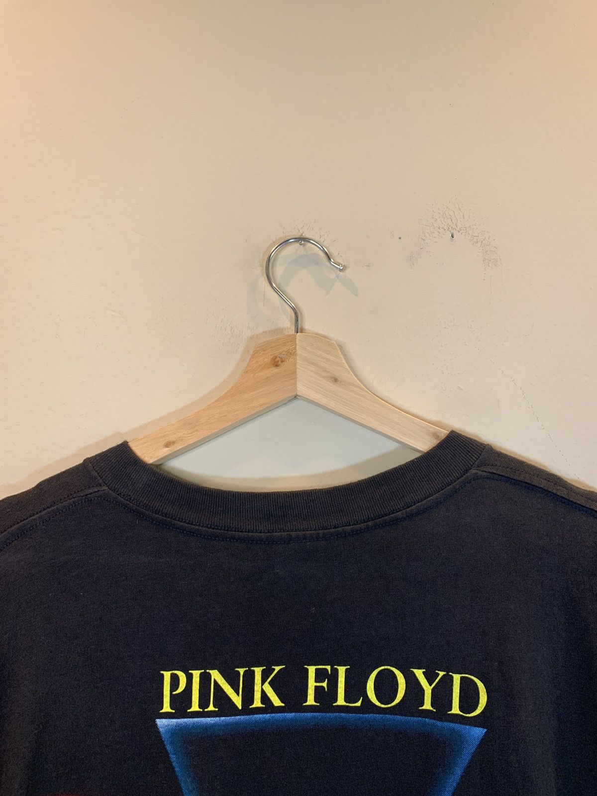 Brockum × Pink Floyd × Vintage RARE Vintage 90s Pink Floyd Dark Side Of The Moon Tour Shirt Size US XL / EU 56 / 4 - 9 Thumbnail