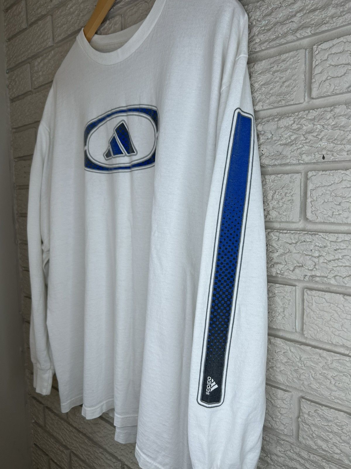 Adidas Vintage Adidas Center Logo Graphic Long Sleeve Shirt Size US L / EU 52-54 / 3 - 3 Thumbnail