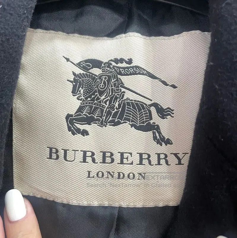 Burberry Burberry Black Wool Women's Trench Coat. Size M / US 6-8 / IT 42-44 - 3 Thumbnail
