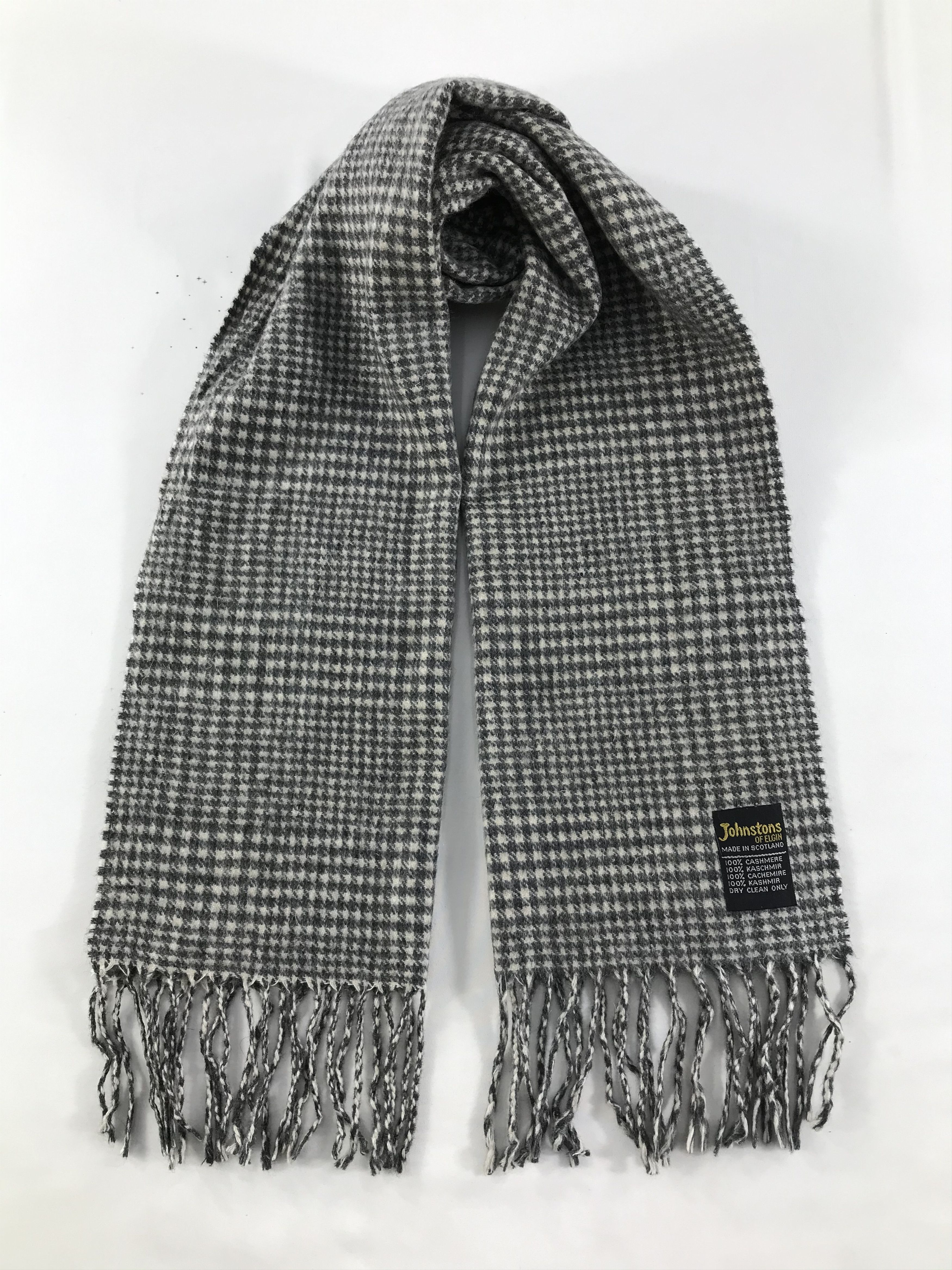 Johnstons Of Elgin Vintage Johnstons of Elgin Scarf/Muffler/Neckwear MF932 Size ONE SIZE - 1 Thumbnail
