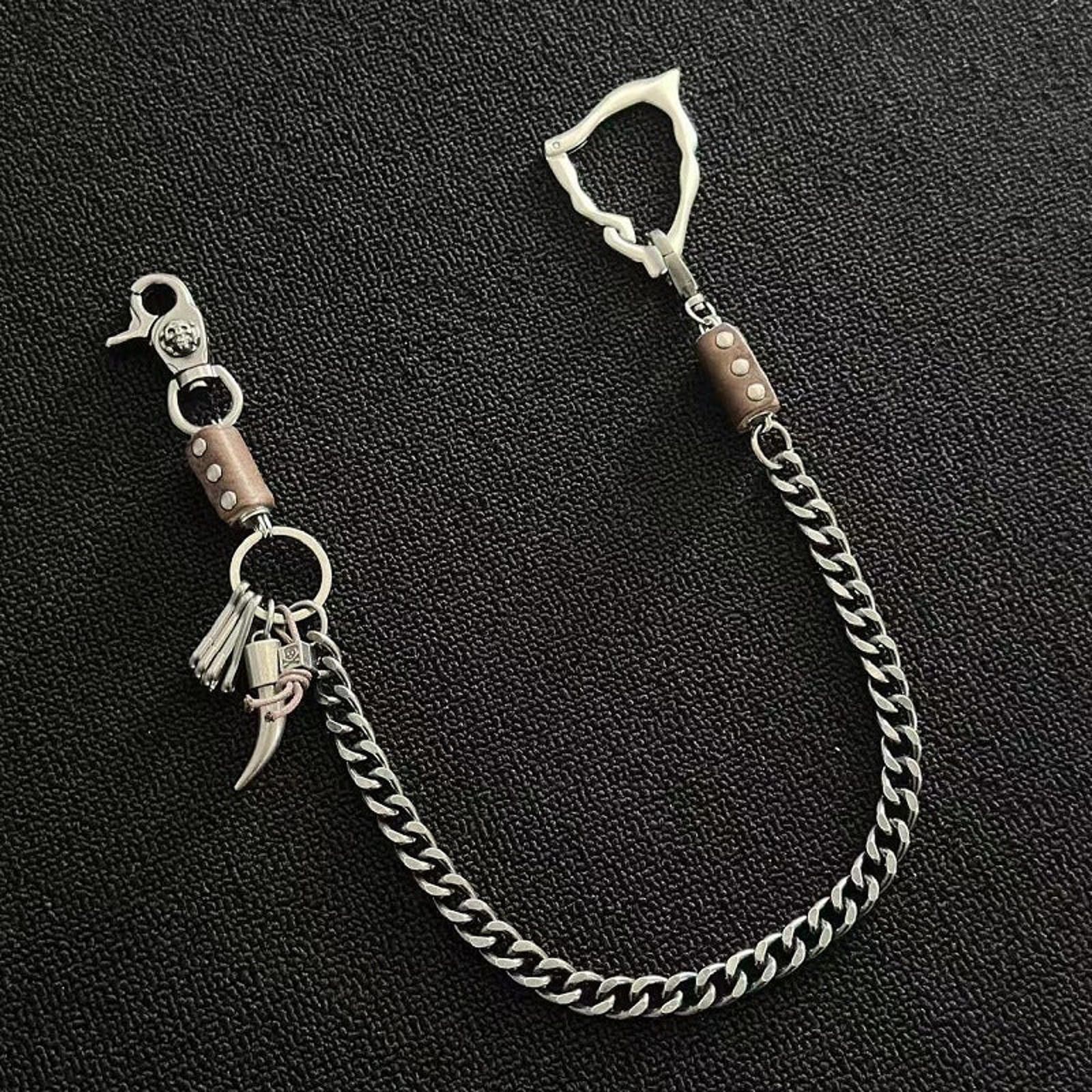 Jewelry Silver Chain Wallet Clip with Leather and Horn Charms Size ONE SIZE - 2 Thumbnail